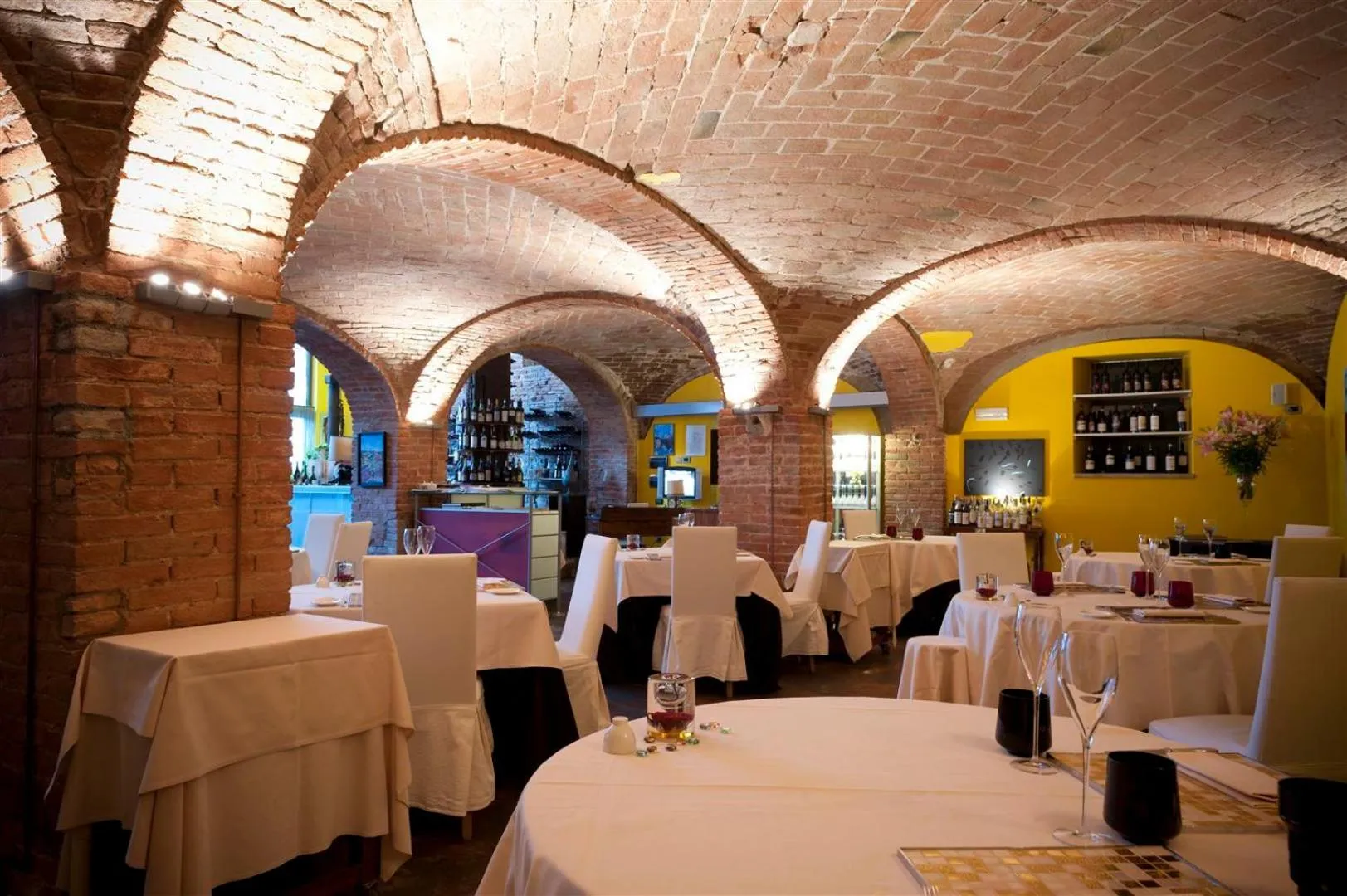 Restaurant/places to eat in Albergo Cavallino