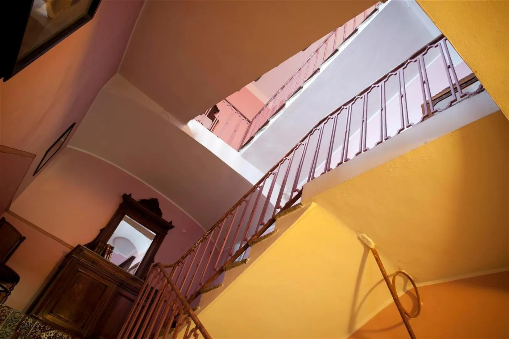 Decorative detail in Albergo Cavallino