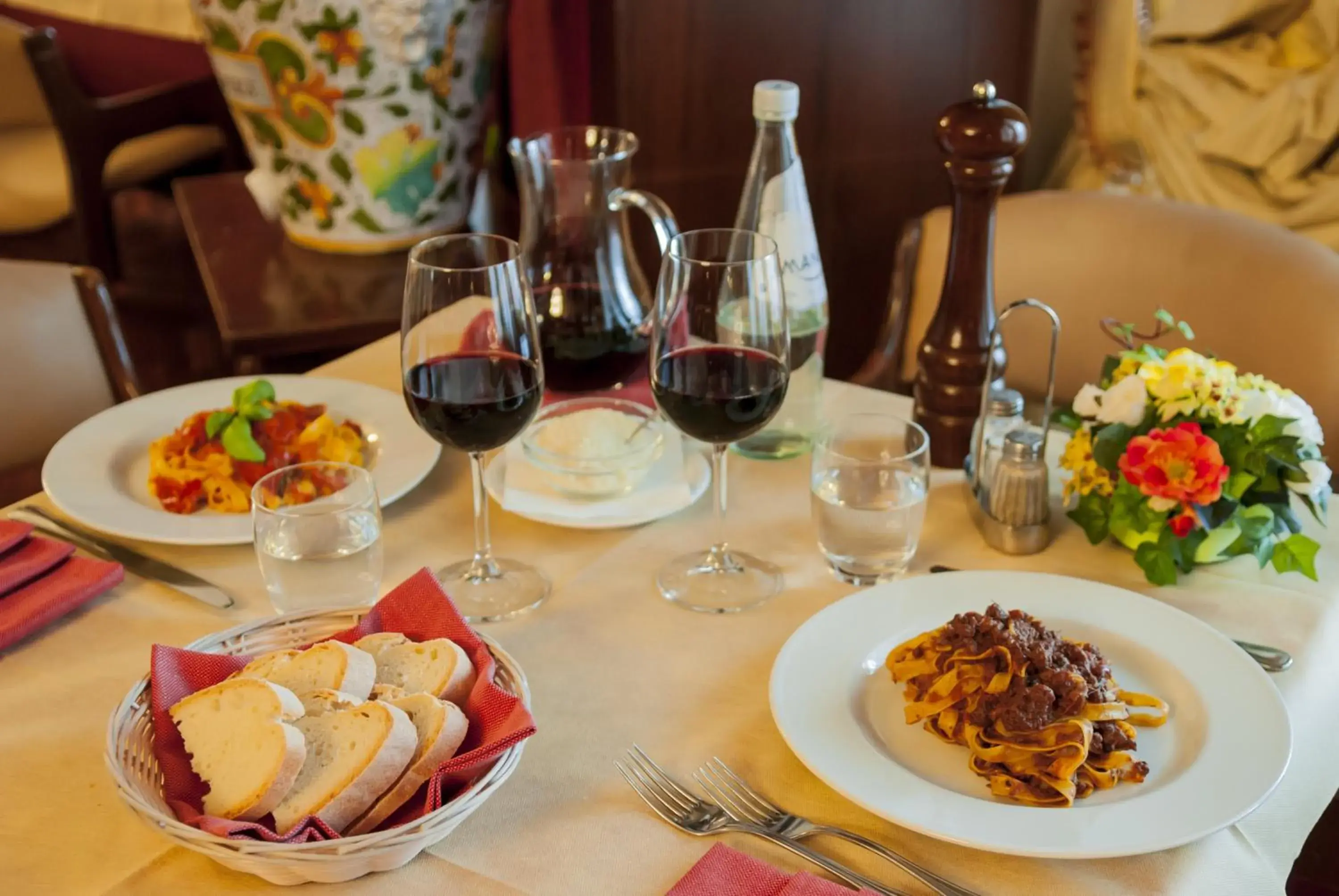 Restaurant/places to eat in Hotel Delta Florence Restaurant/places to eat in Hotel Delta Florence