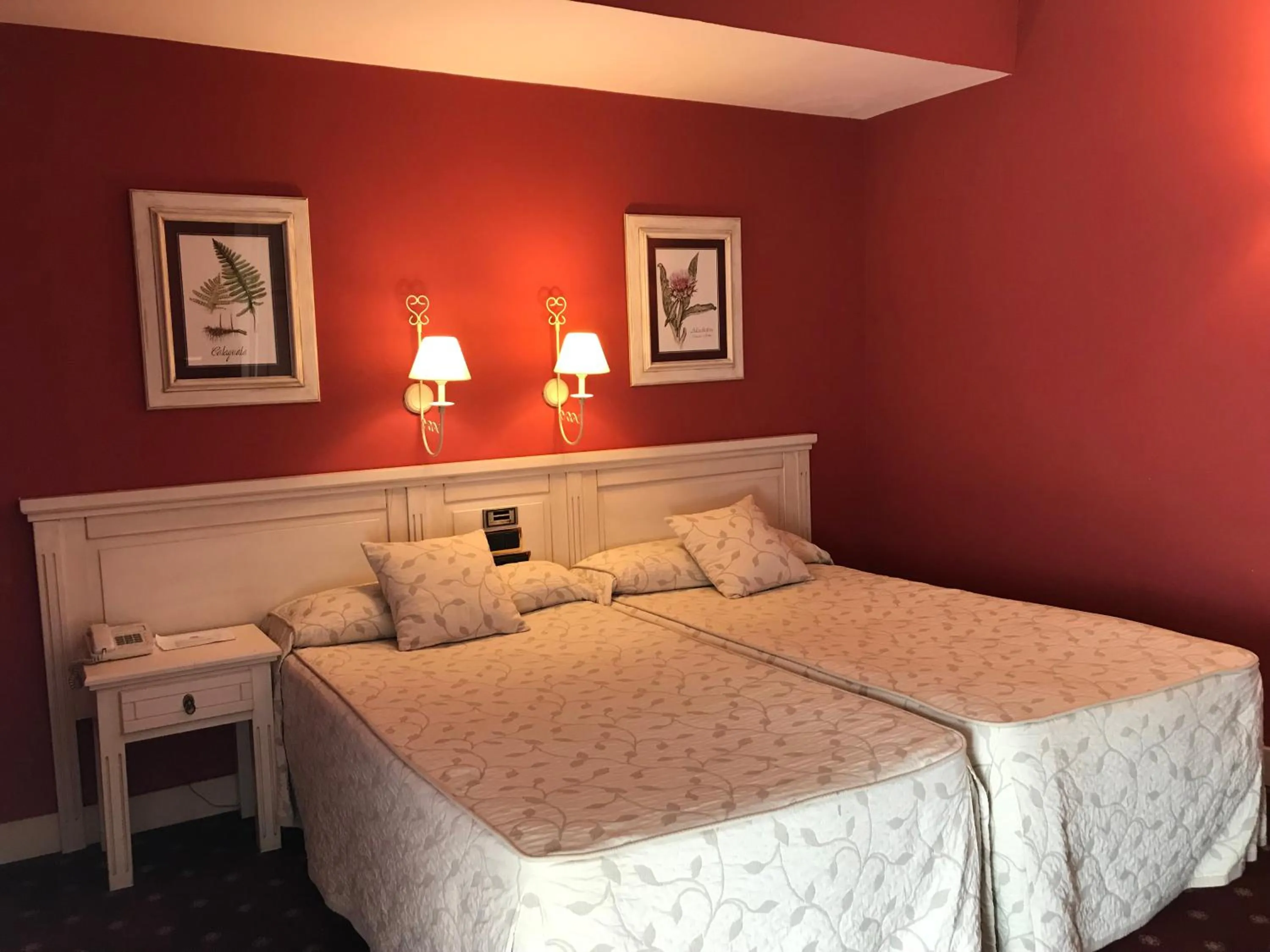 Photo of the whole room, Bed in Hotel Leonor Mirón