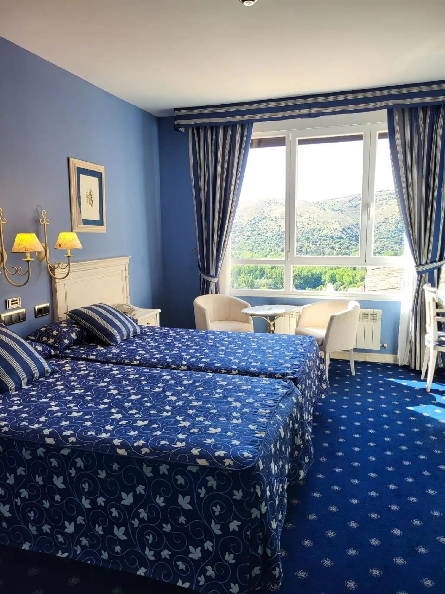 Bed in Hotel Leonor Mirón Bed in Hotel Leonor Mirón