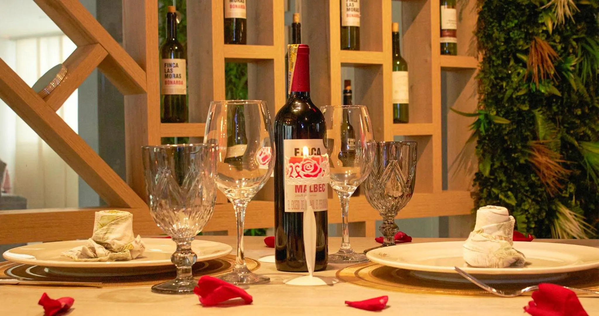 Restaurant/places to eat in Hotel Ruittoque D Prada