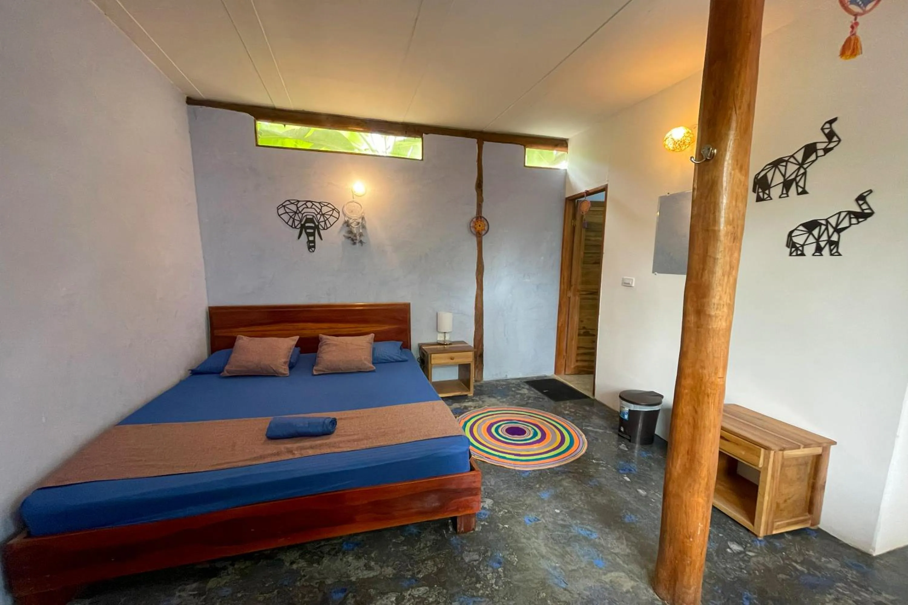 Double Room with Garden View - single occupancy in El Zoo Hostel, Bar & Pool