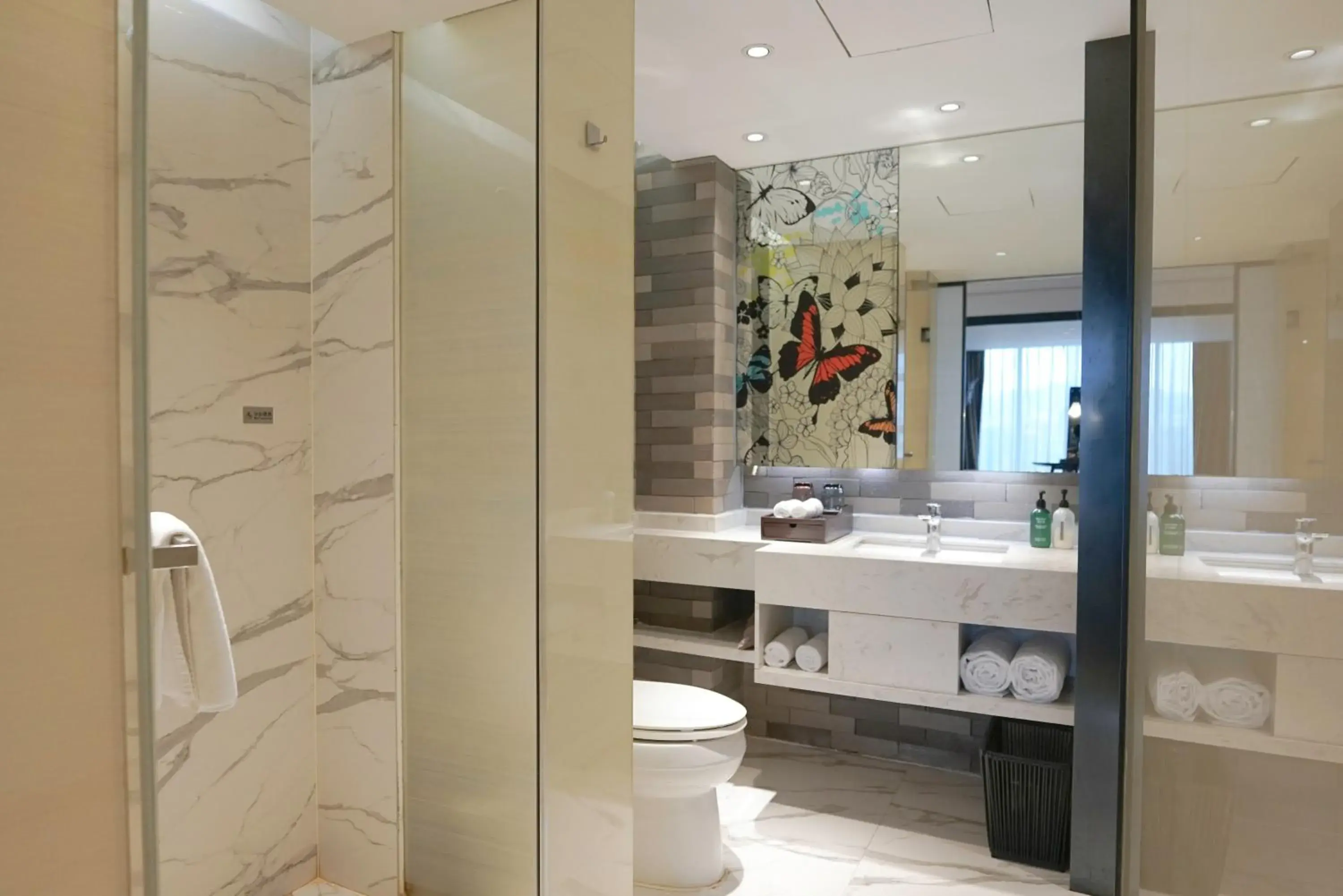 Superior Twin Room in Paco Hotel GuangZhou Zoo Metro Branch Free shuttle bus during the Canton Fair Superior Twin Room in Paco Hotel GuangZhou Zoo Metro Branch Free shuttle bus during the Canton Fair