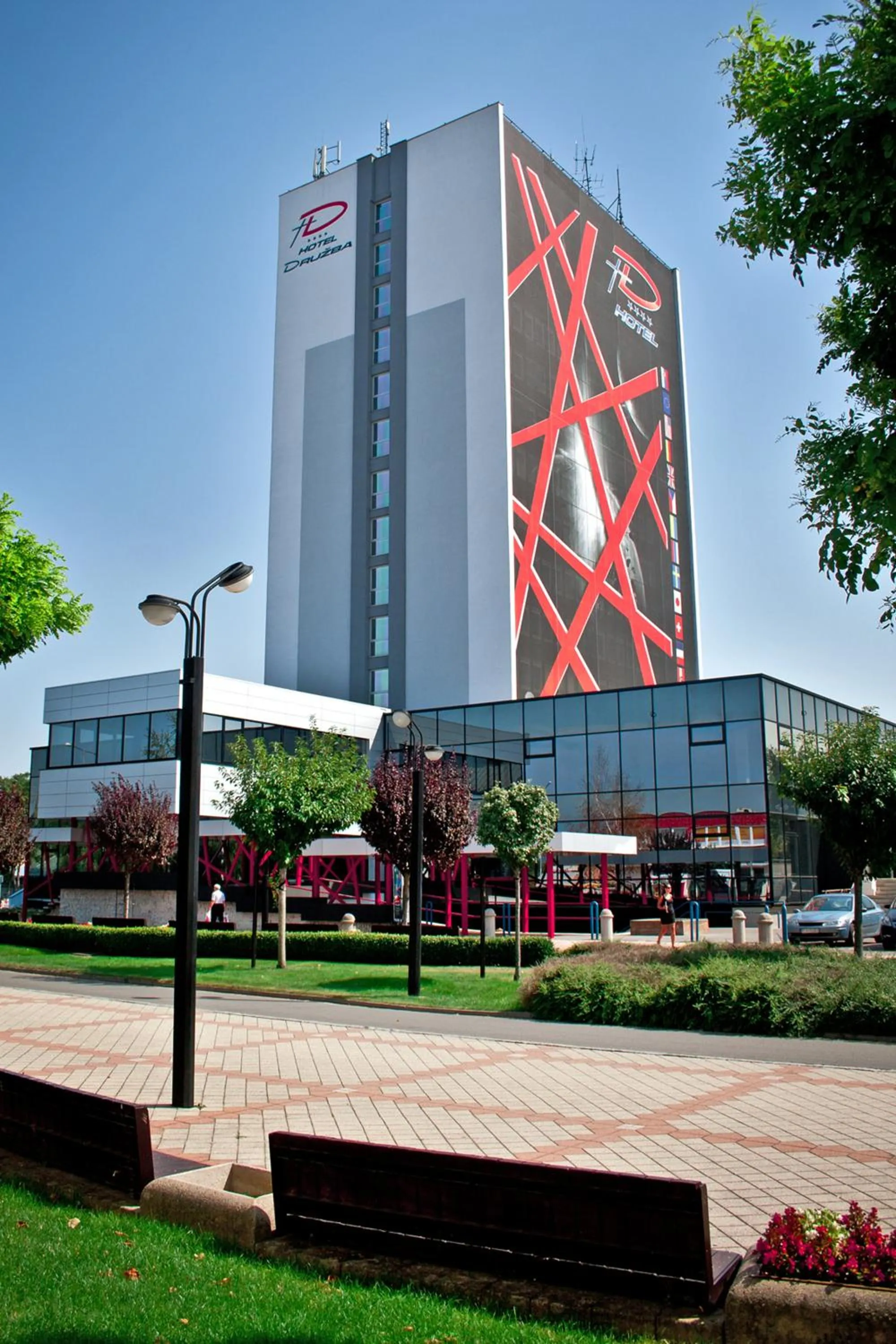 Facade/entrance in Hotel Druzba