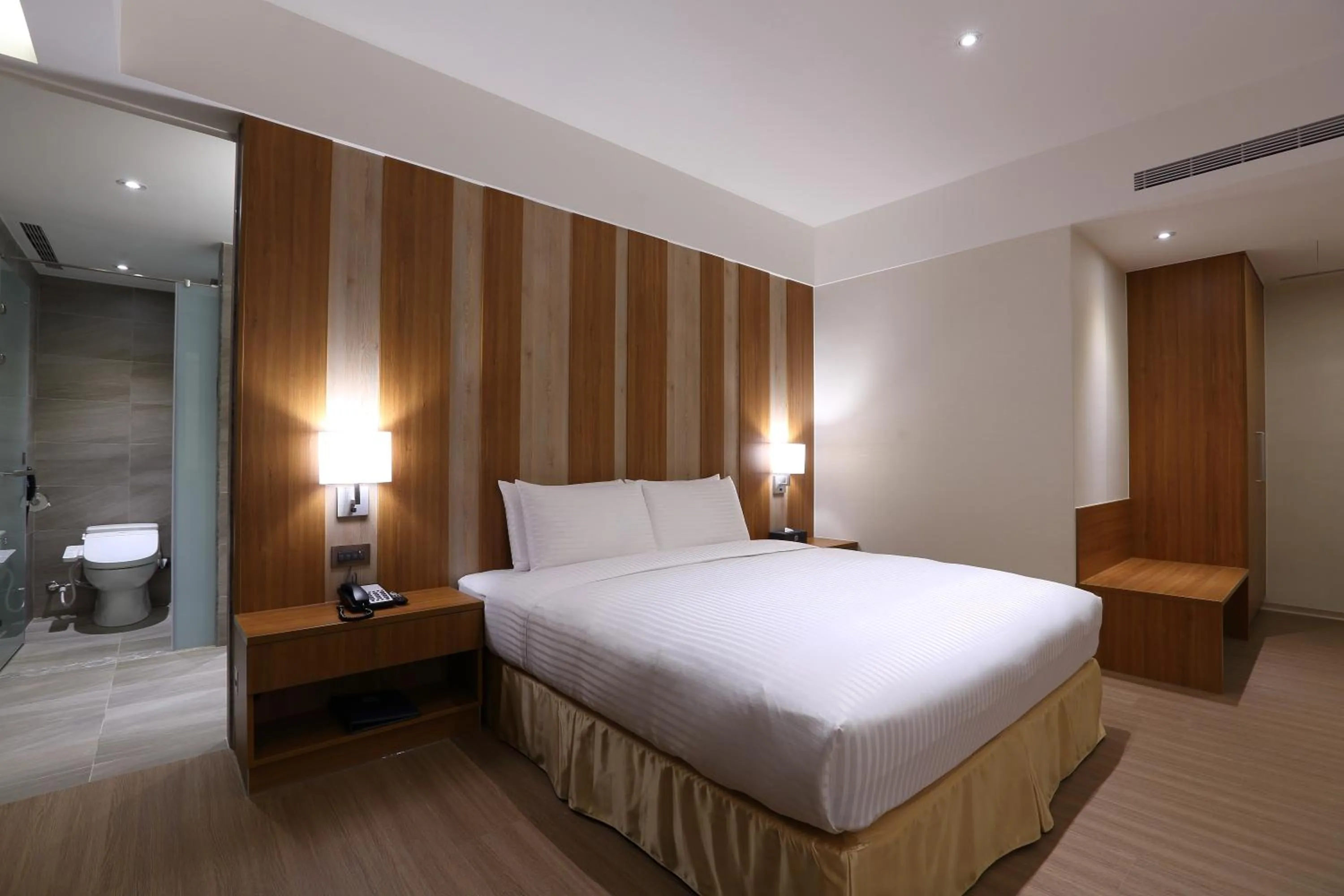 Bed in Full Kind Hotel