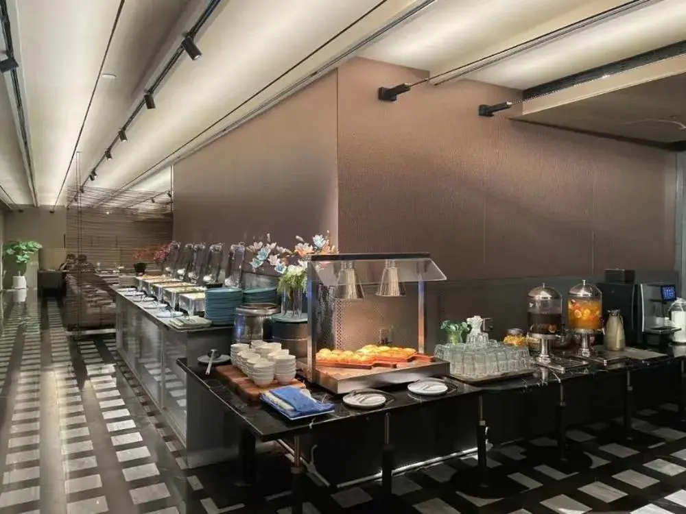 Restaurant/places to eat in The Clouds Apartment Restaurant/places to eat in The Clouds Apartment