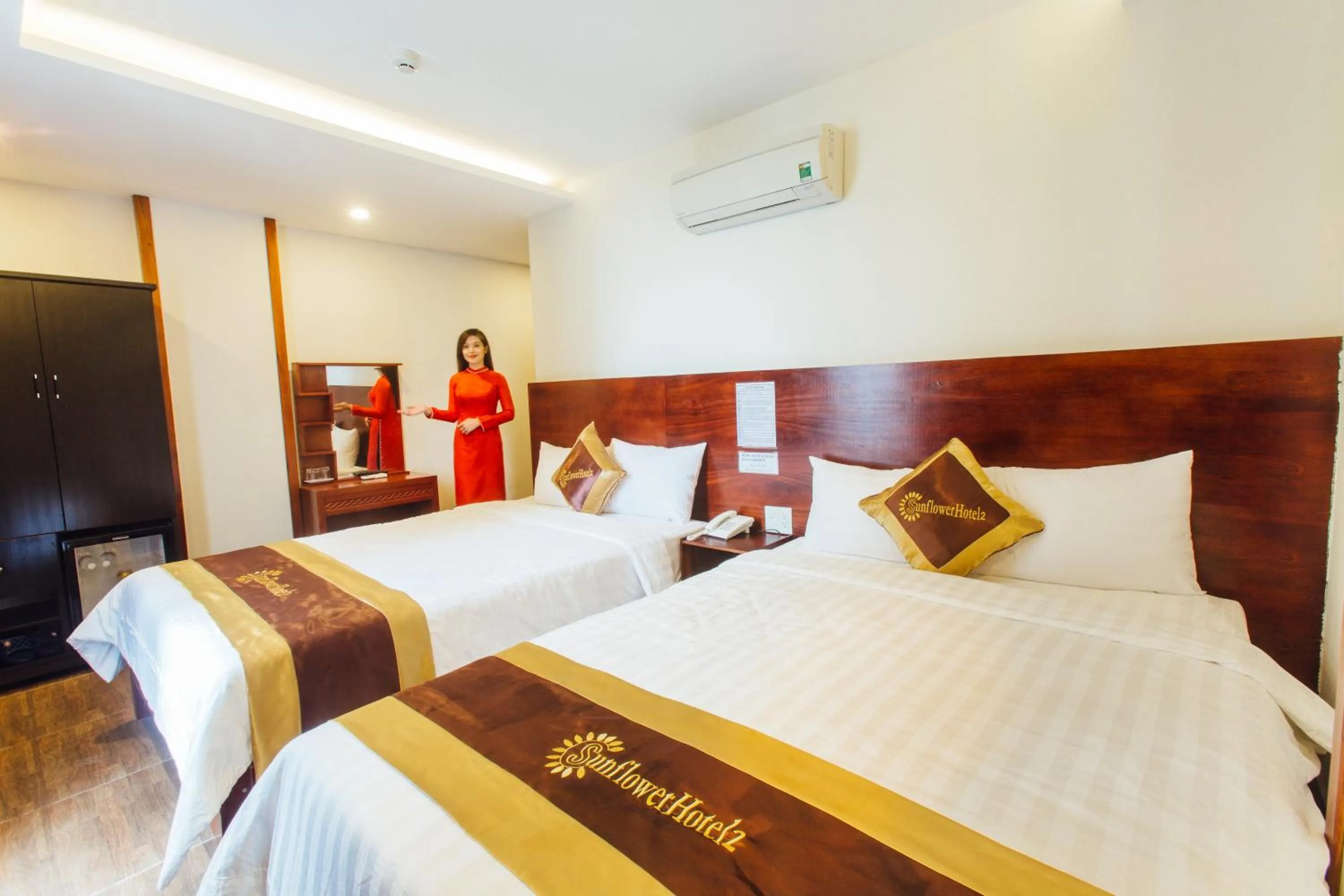 Bedroom, Bed in Sunflower Hotel 2