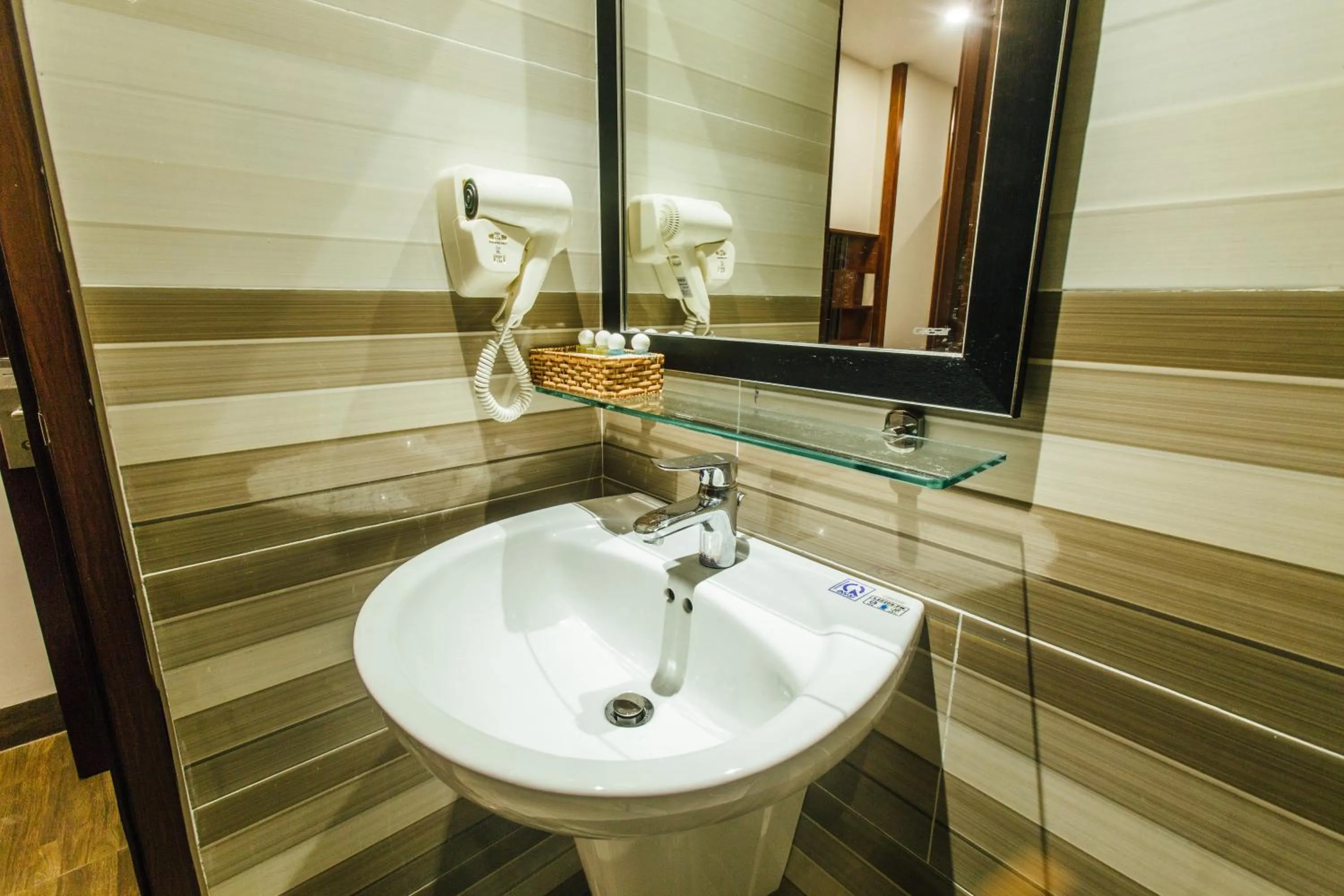 Bathroom in Sunflower Hotel 2