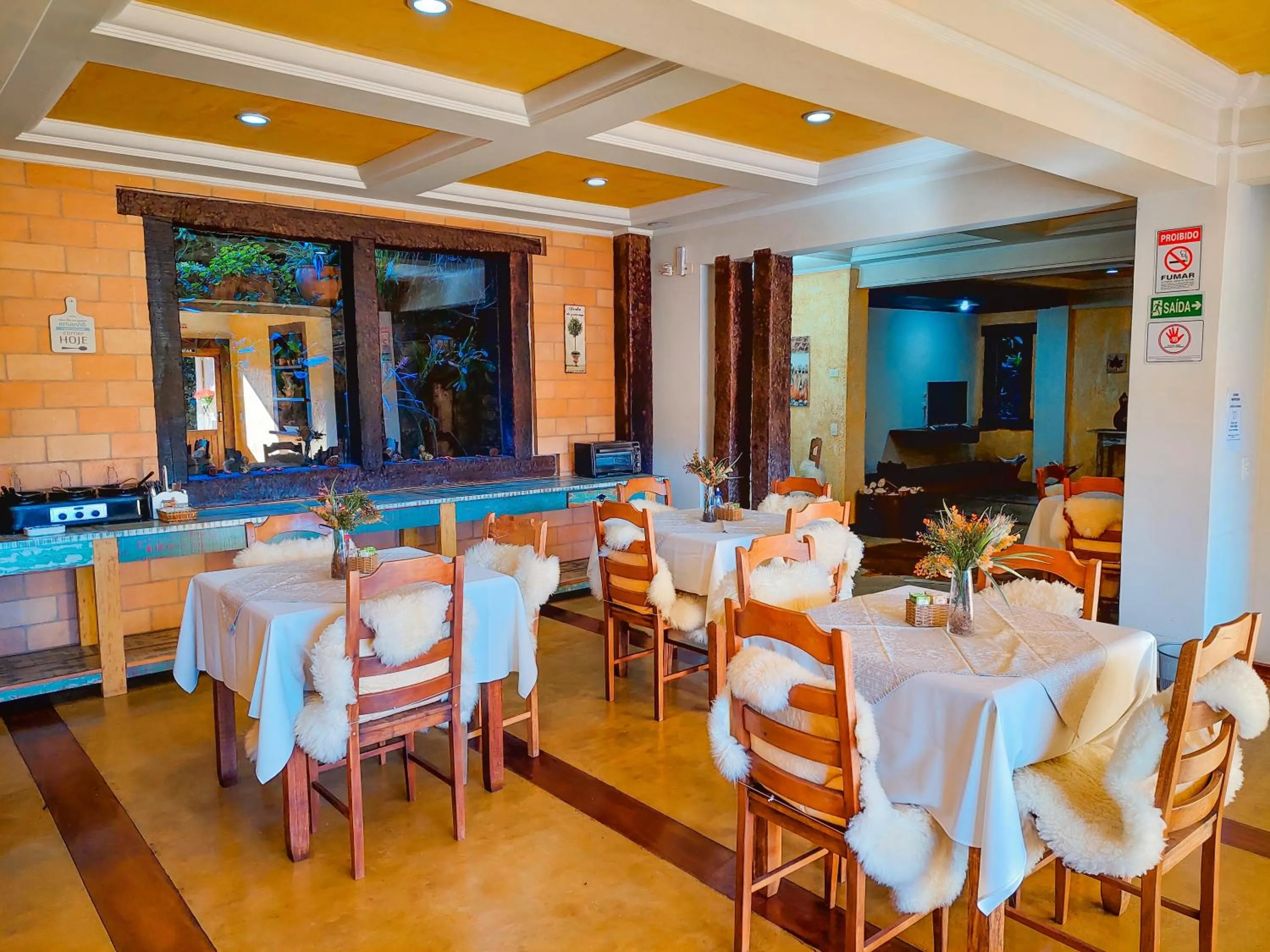 Breakfast in Pousada Victoria Villa By Nacional Inn - A 800 metros da Vila Capivari