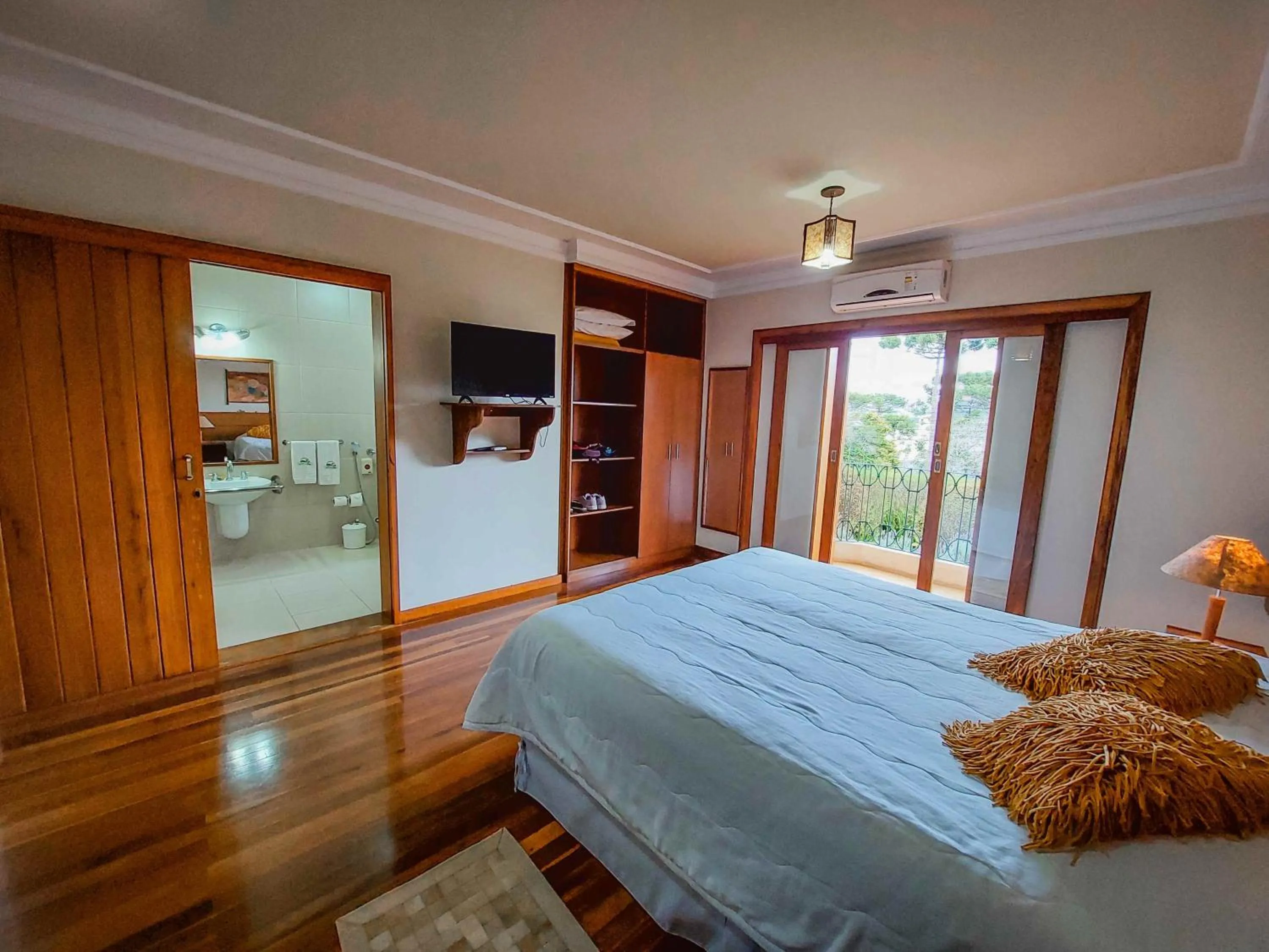 Bedroom, Bed in Pousada Victoria Villa By Nacional Inn - A 800 metros da Vila Capivari