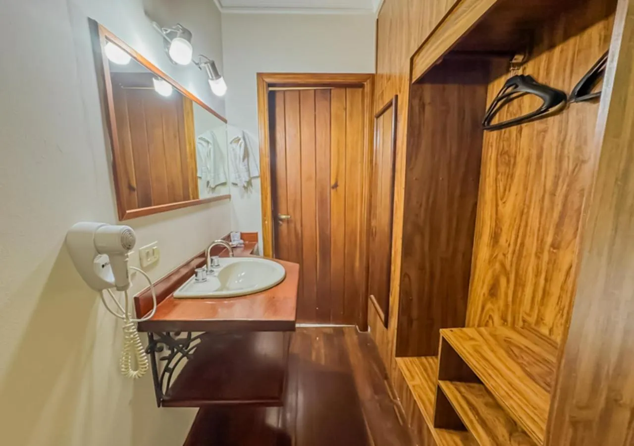 Bathroom in Pousada Victoria Villa By Nacional Inn - A 800 metros da Vila Capivari