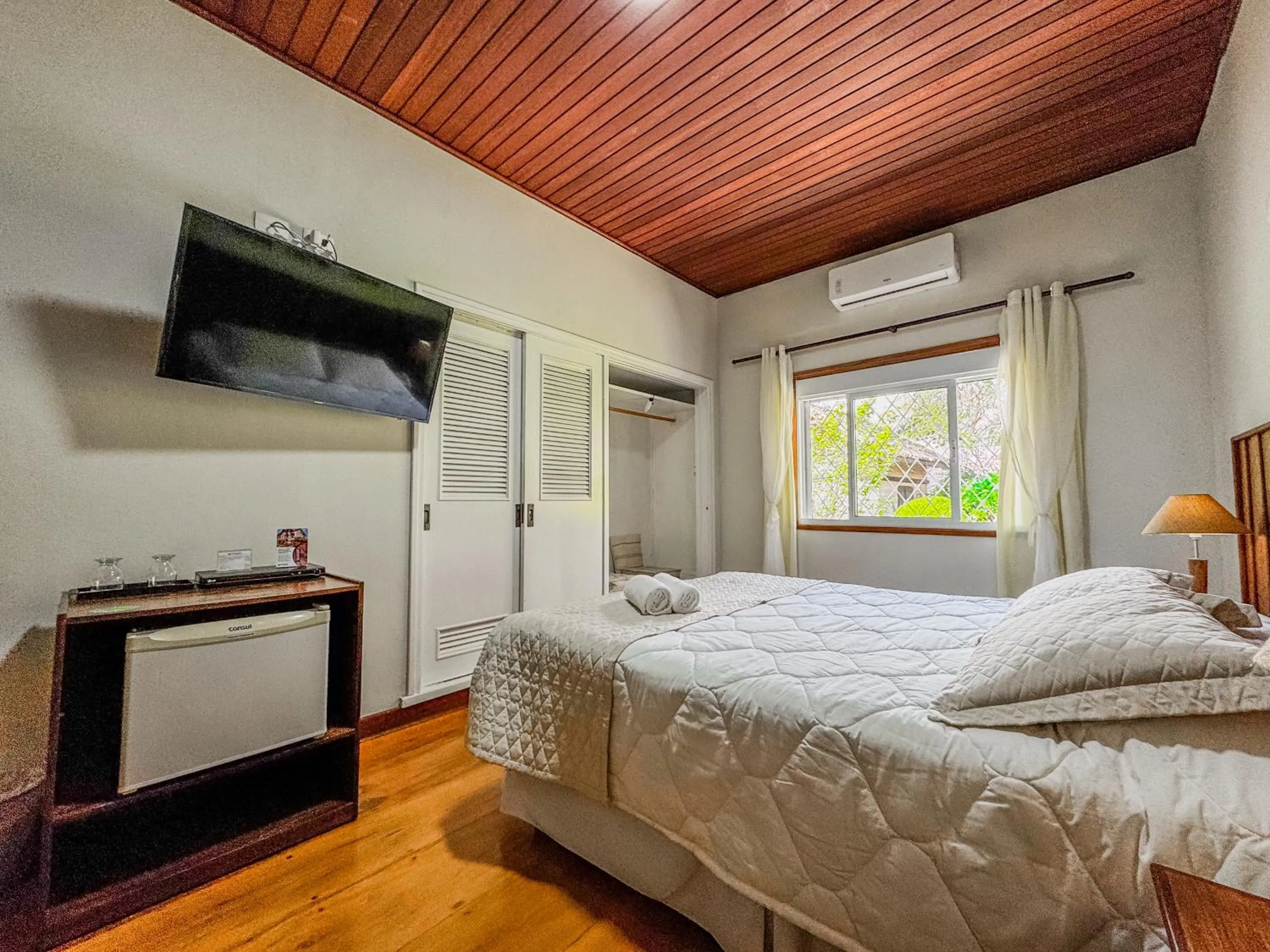 Bedroom, Bed in Pousada Victoria Villa By Nacional Inn - A 800 metros da Vila Capivari