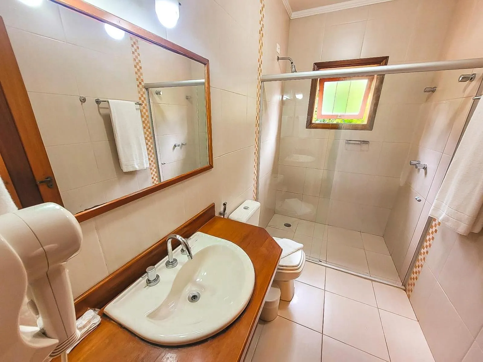 Bathroom in Pousada Victoria Villa By Nacional Inn - A 800 metros da Vila Capivari