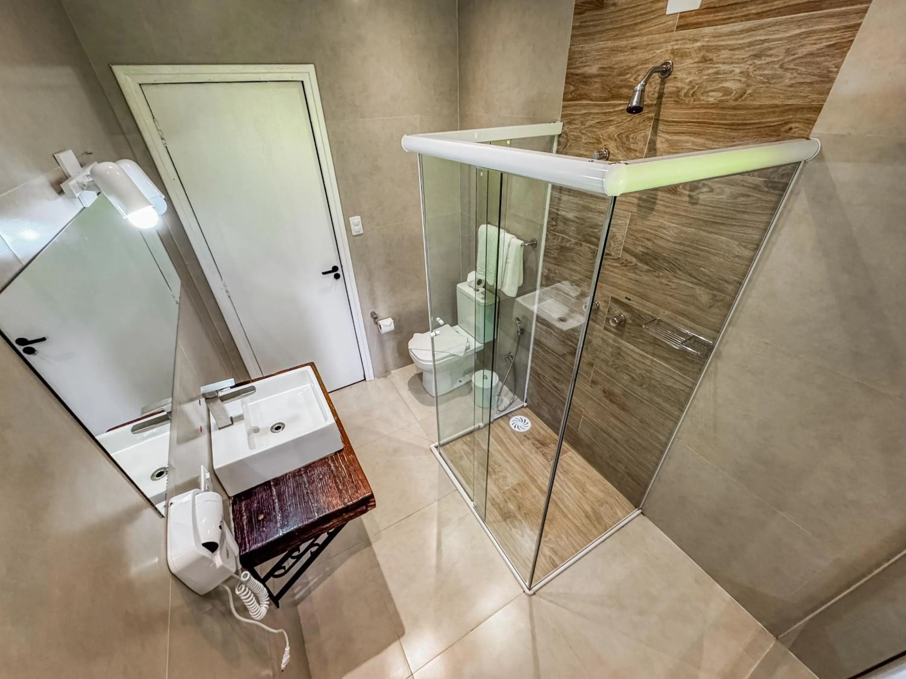 Bathroom in Pousada Victoria Villa By Nacional Inn - A 800 metros da Vila Capivari