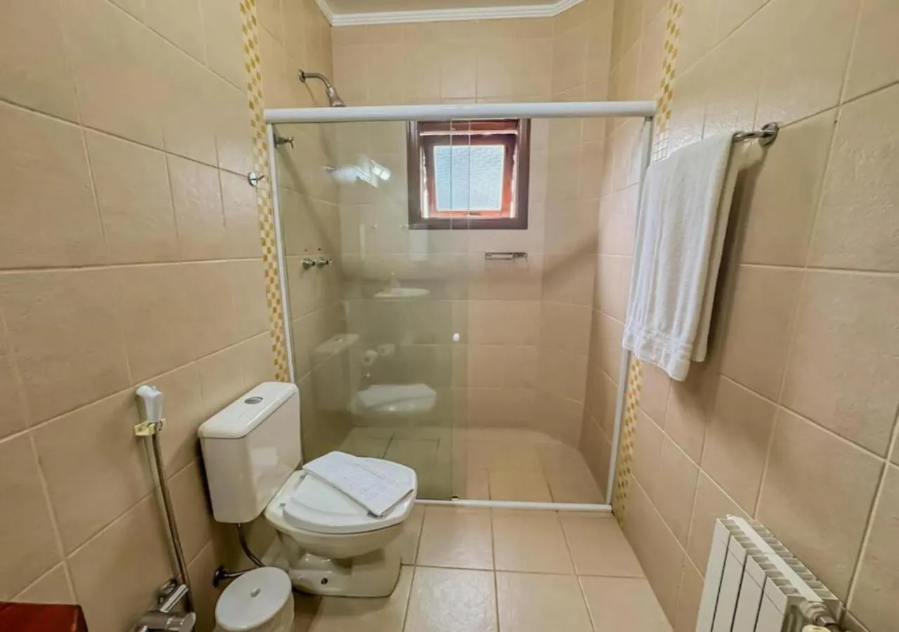 Bathroom in Pousada Victoria Villa By Nacional Inn - A 800 metros da Vila Capivari