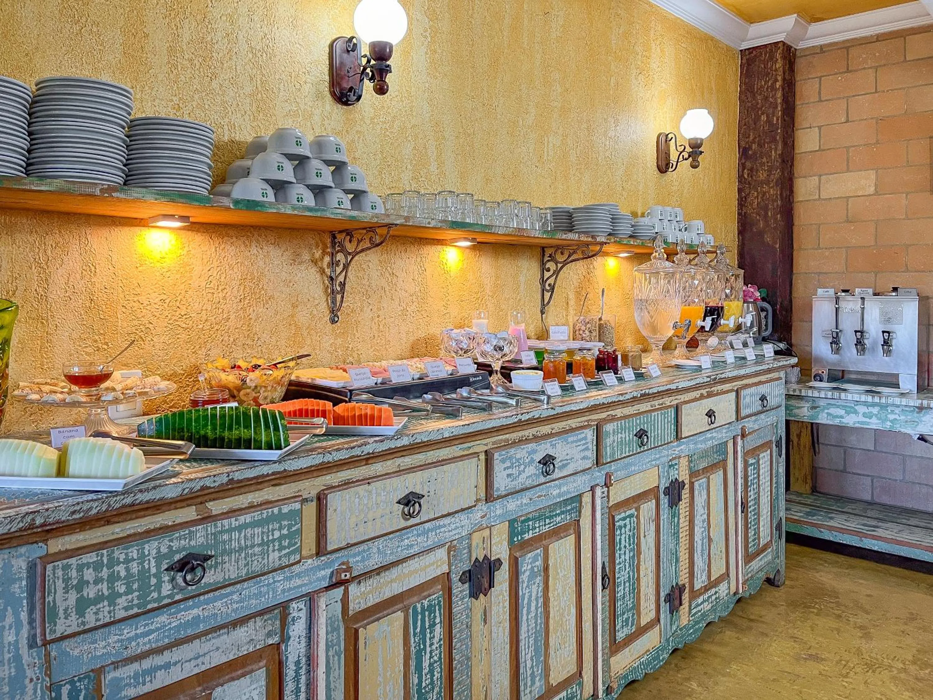 Breakfast in Pousada Victoria Villa By Nacional Inn - A 800 metros da Vila Capivari