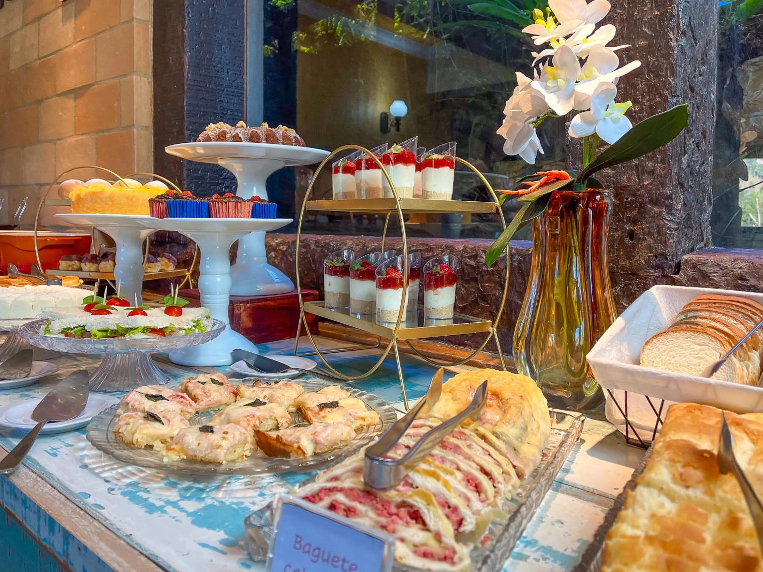 Breakfast in Pousada Victoria Villa By Nacional Inn - A 800 metros da Vila Capivari