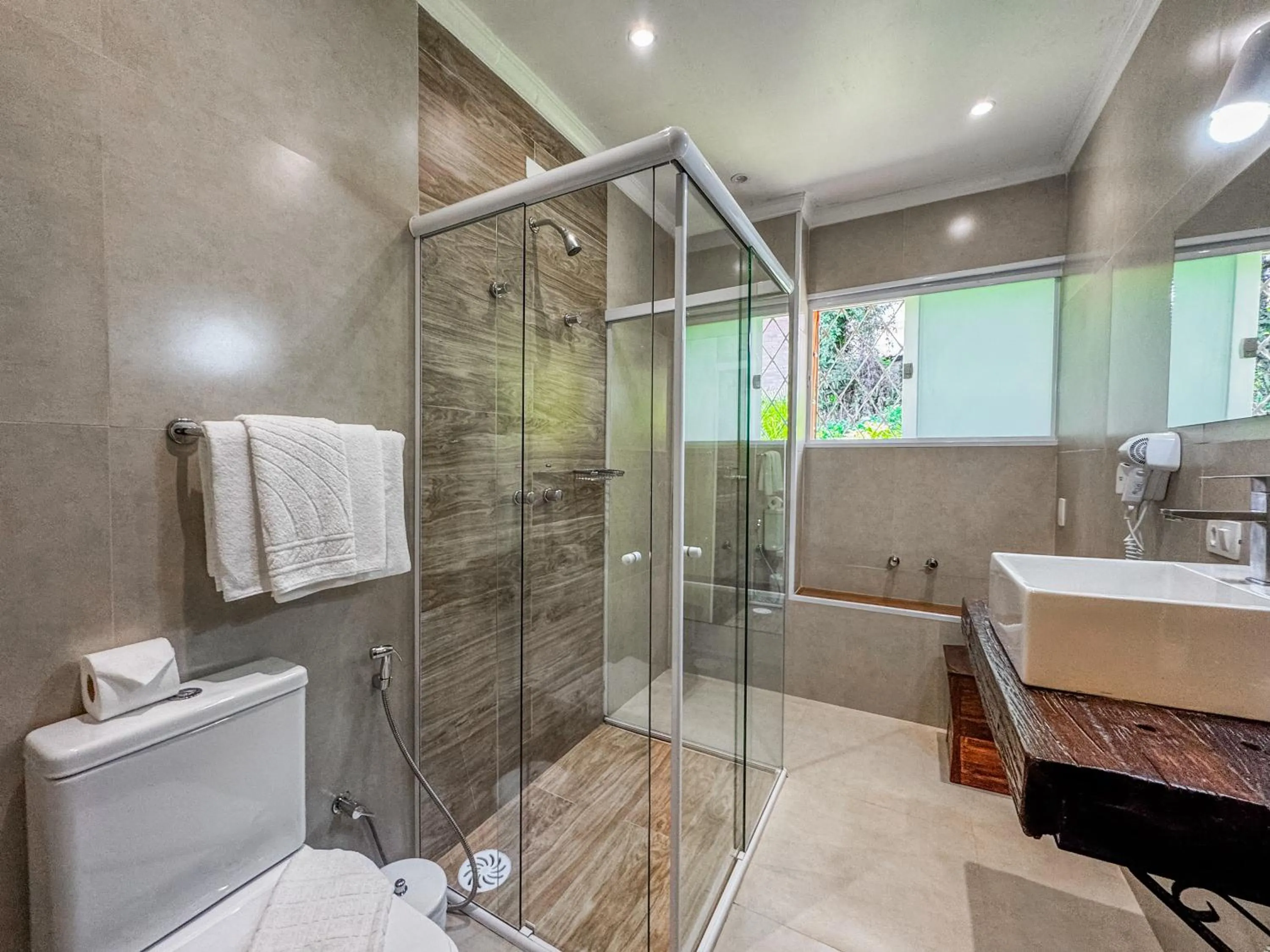 Bathroom in Pousada Victoria Villa By Nacional Inn - A 800 metros da Vila Capivari