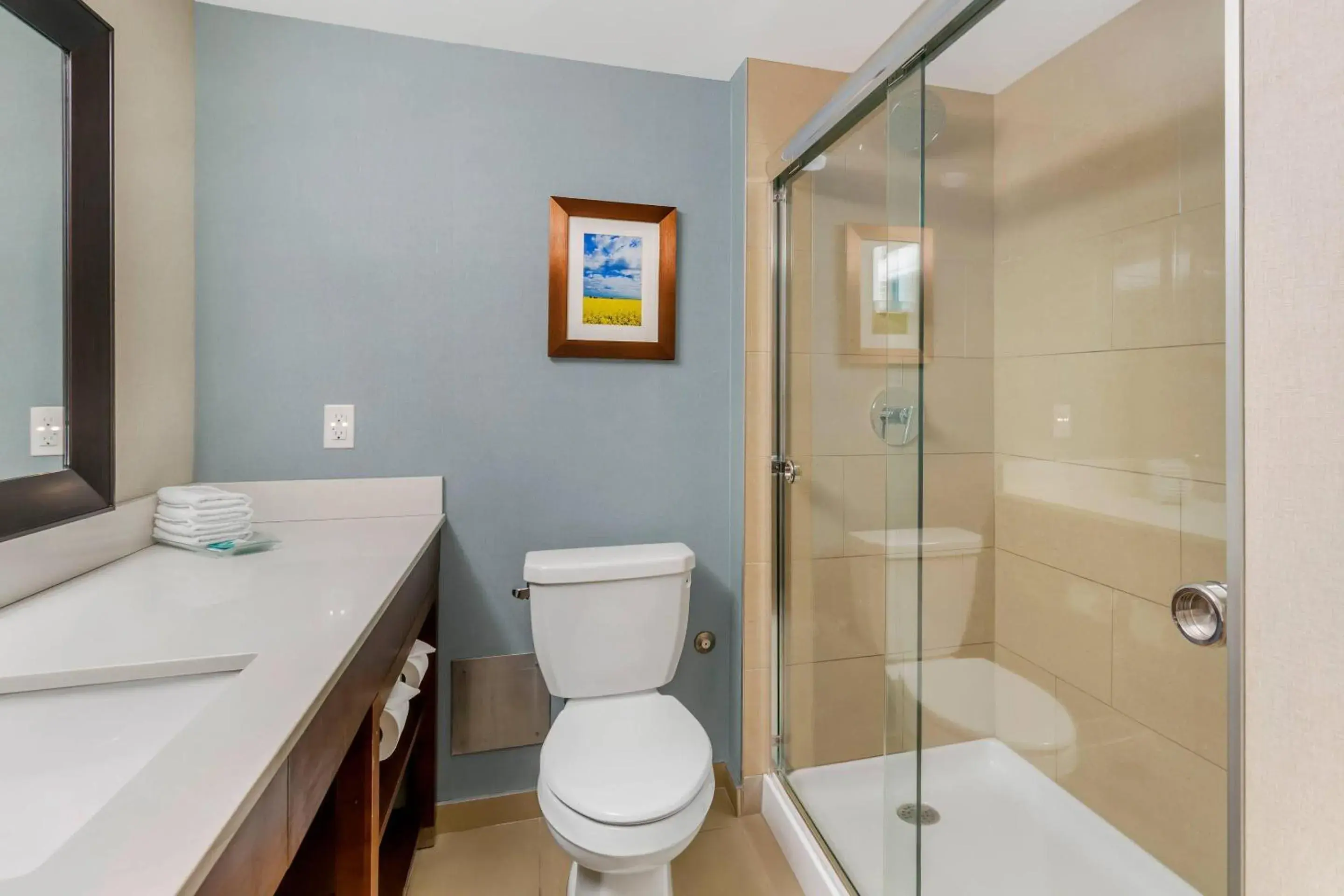 Bedroom in Clarion Hotel & Suites Bedroom in Clarion Hotel & Suites