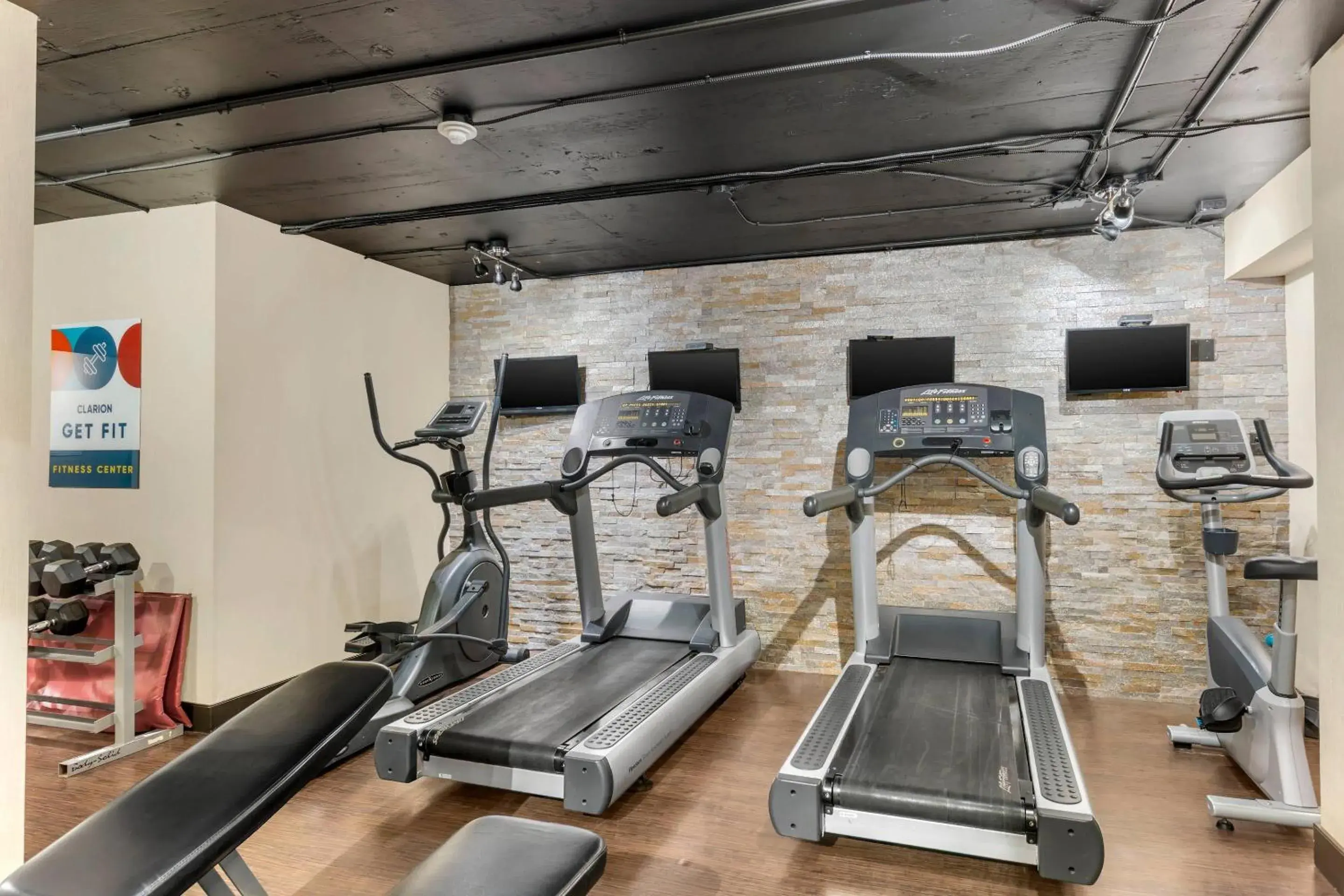 Fitness centre/facilities in Clarion Hotel & Suites Fitness centre/facilities in Clarion Hotel & Suites