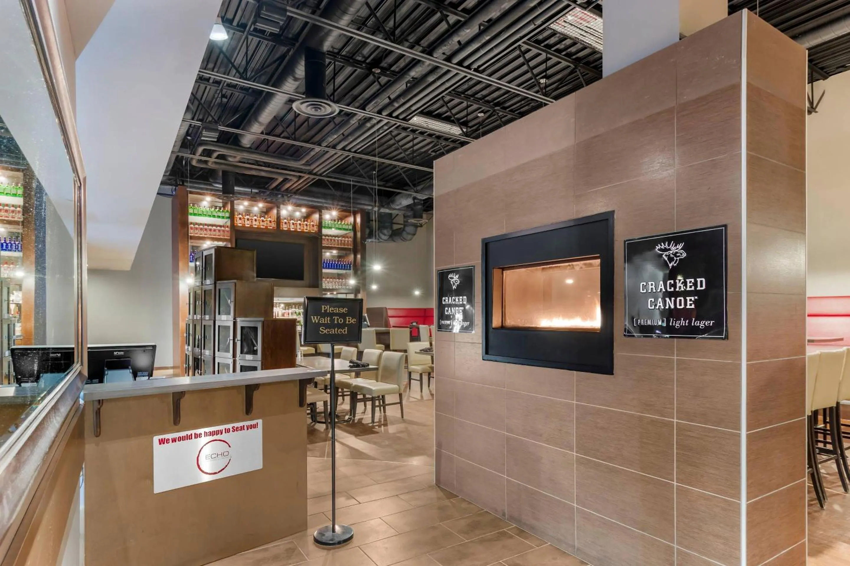 Restaurant/places to eat in Clarion Hotel & Suites