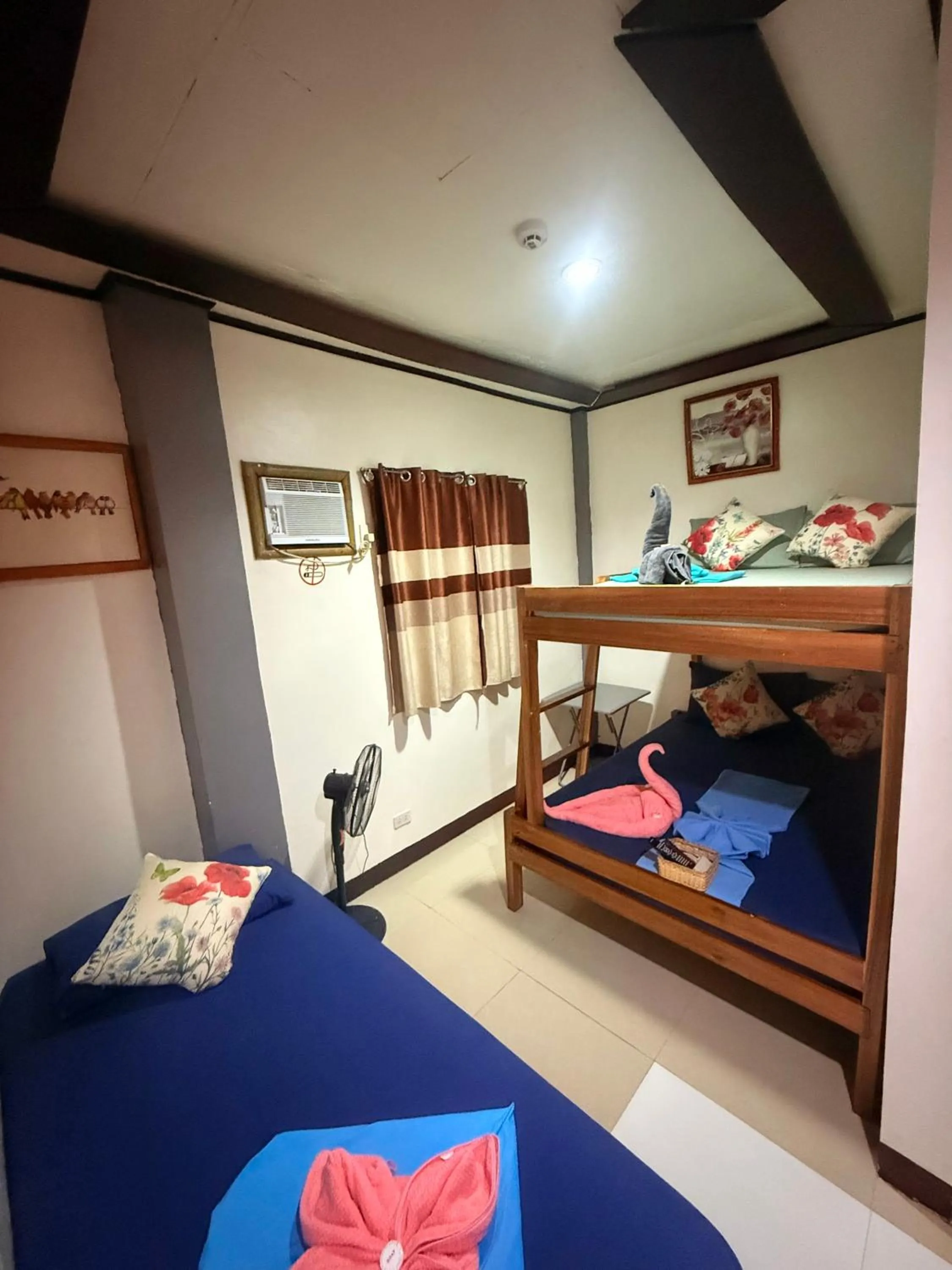 Bed in Lolo Bob's Bed And Breakfast