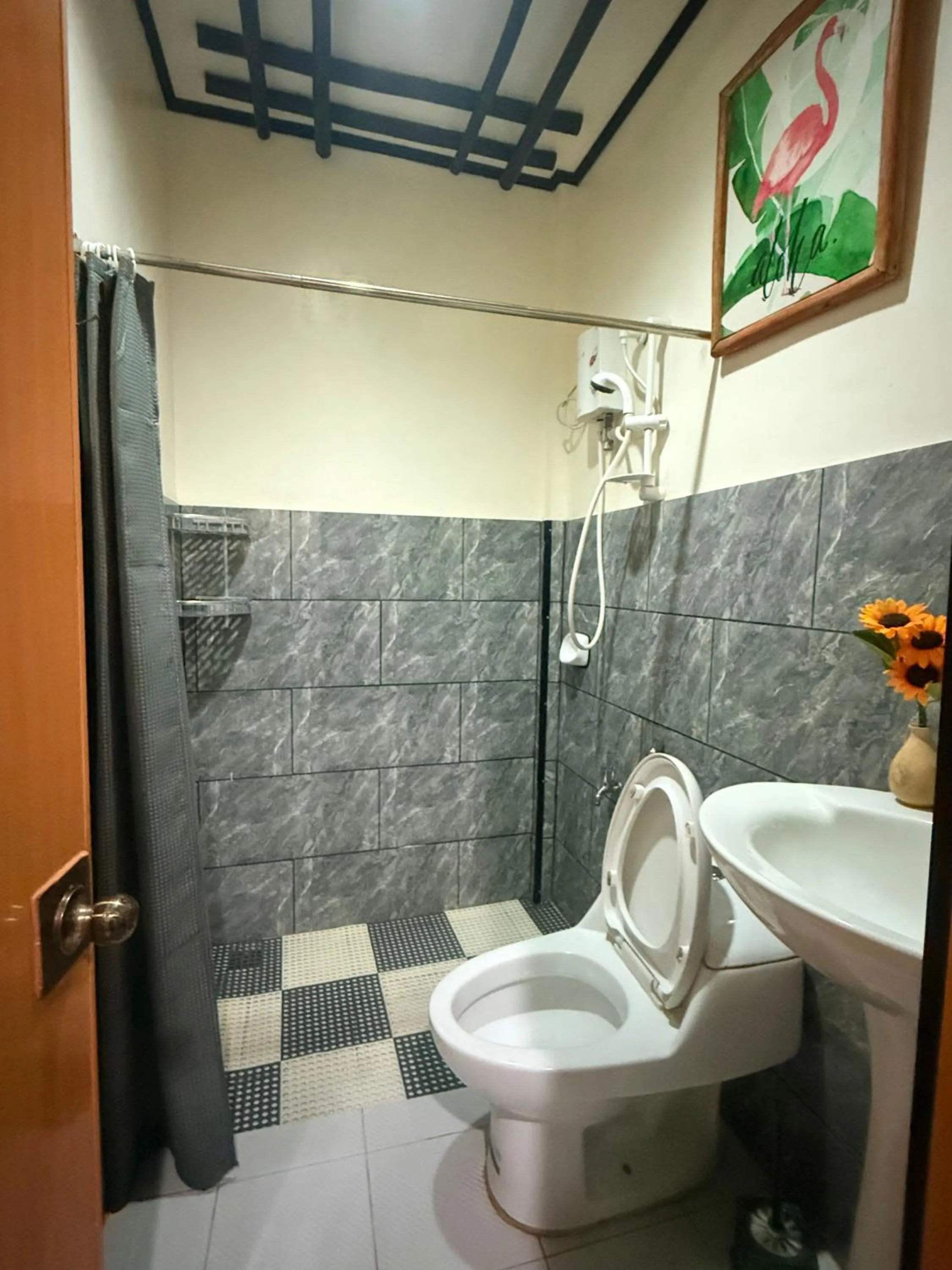 Lolo Bob's Bed And Breakfast