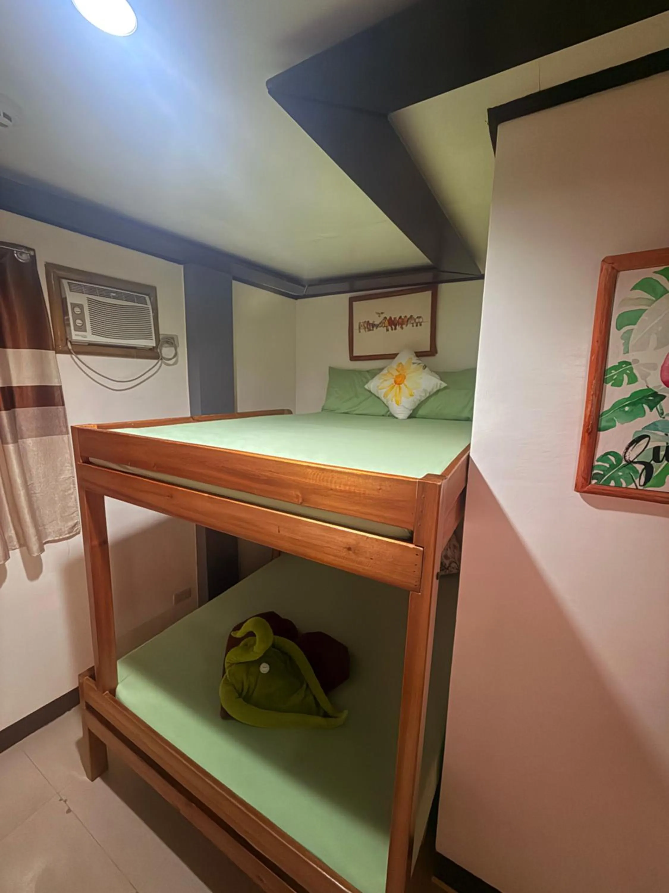 Bed in Lolo Bob's Bed And Breakfast