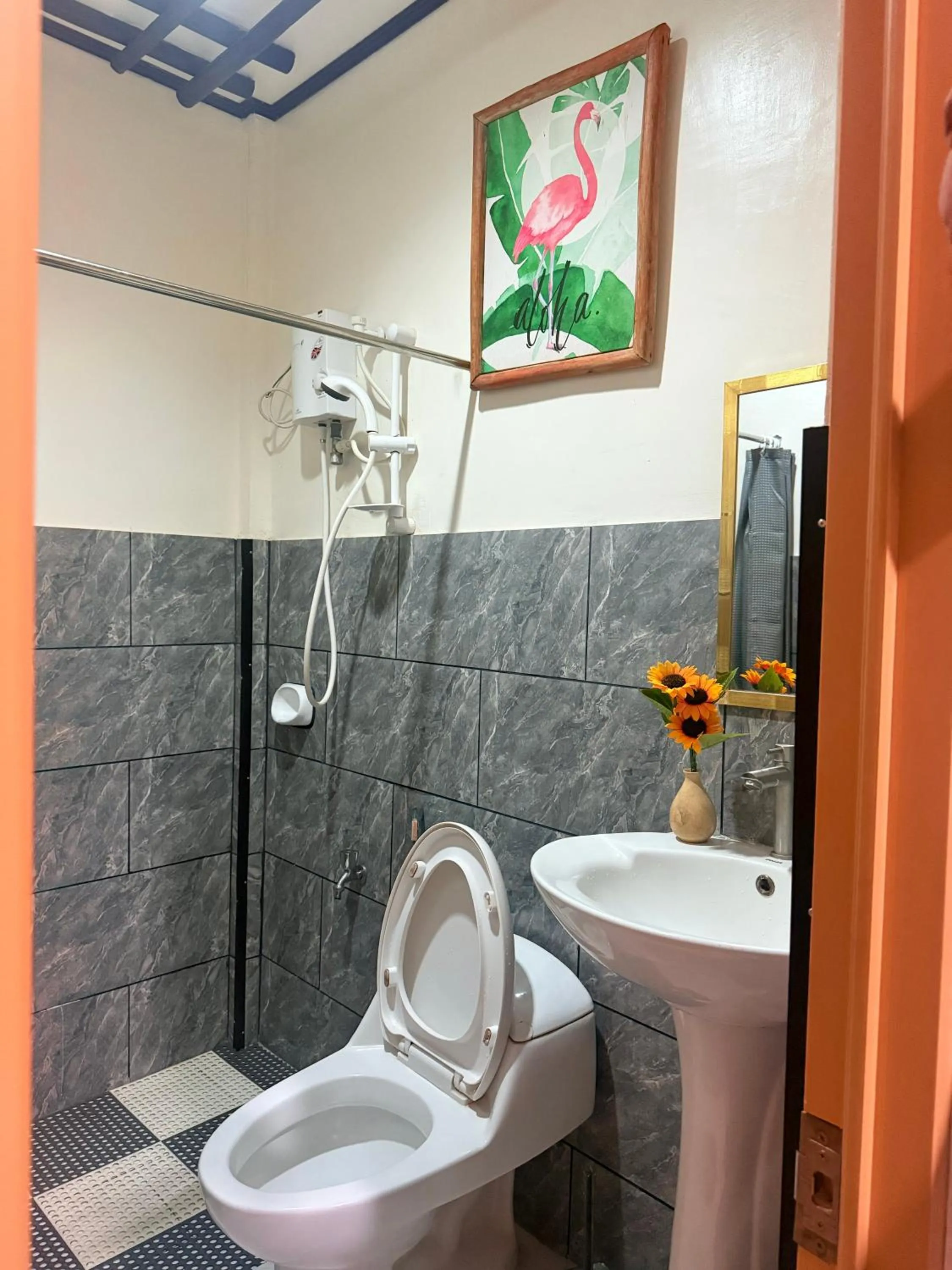 Lolo Bob's Bed And Breakfast