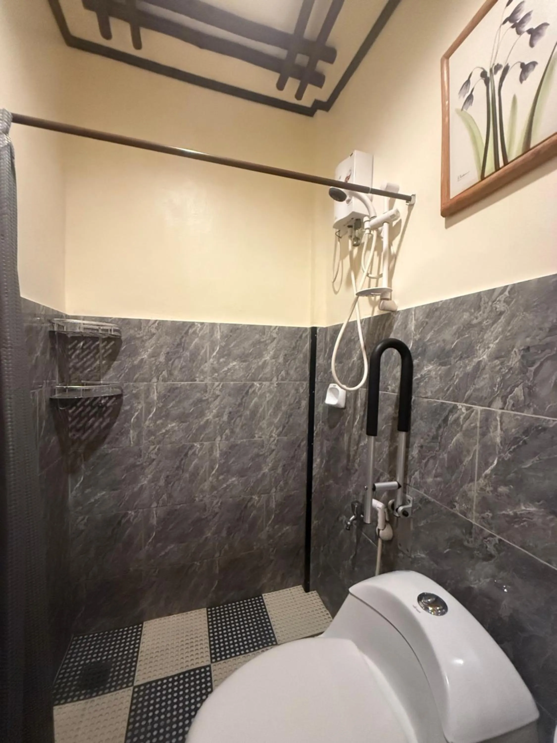 Lolo Bob's Bed And Breakfast