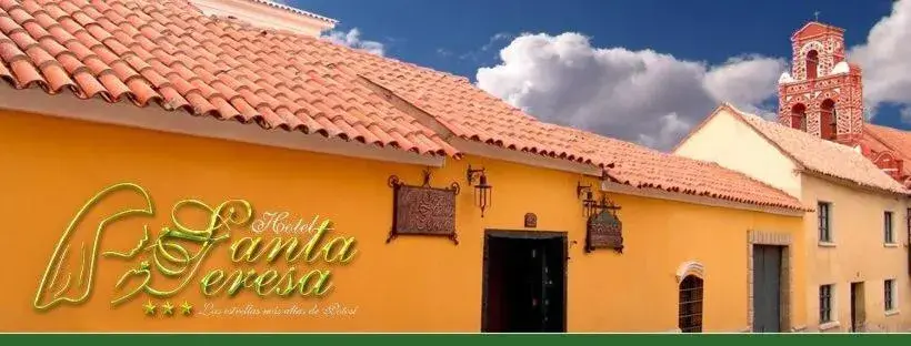 Facade/entrance in Hotel Santa Teresa Facade/entrance in Hotel Santa Teresa