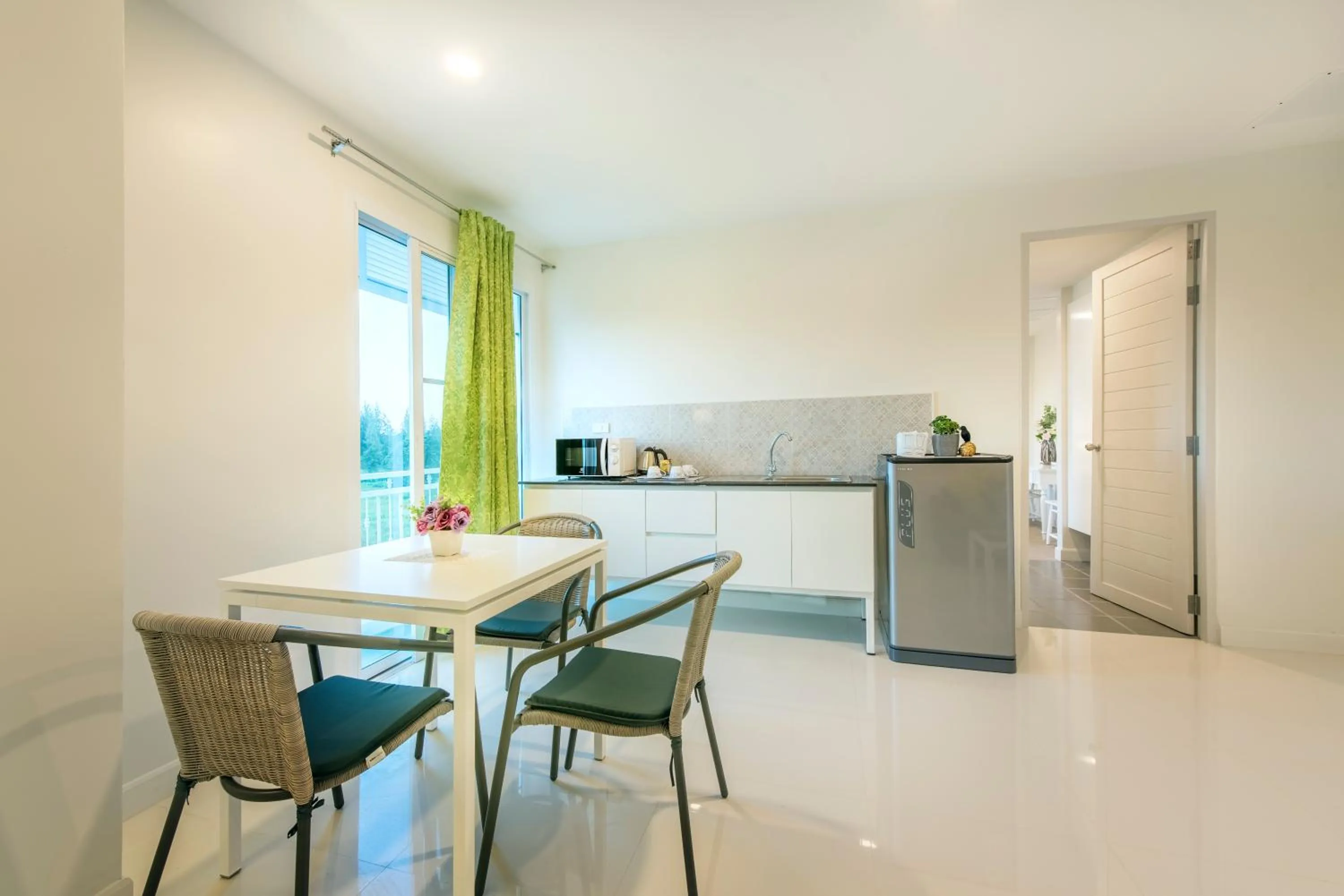 Kitchen or kitchenette in Chada@Nakhon