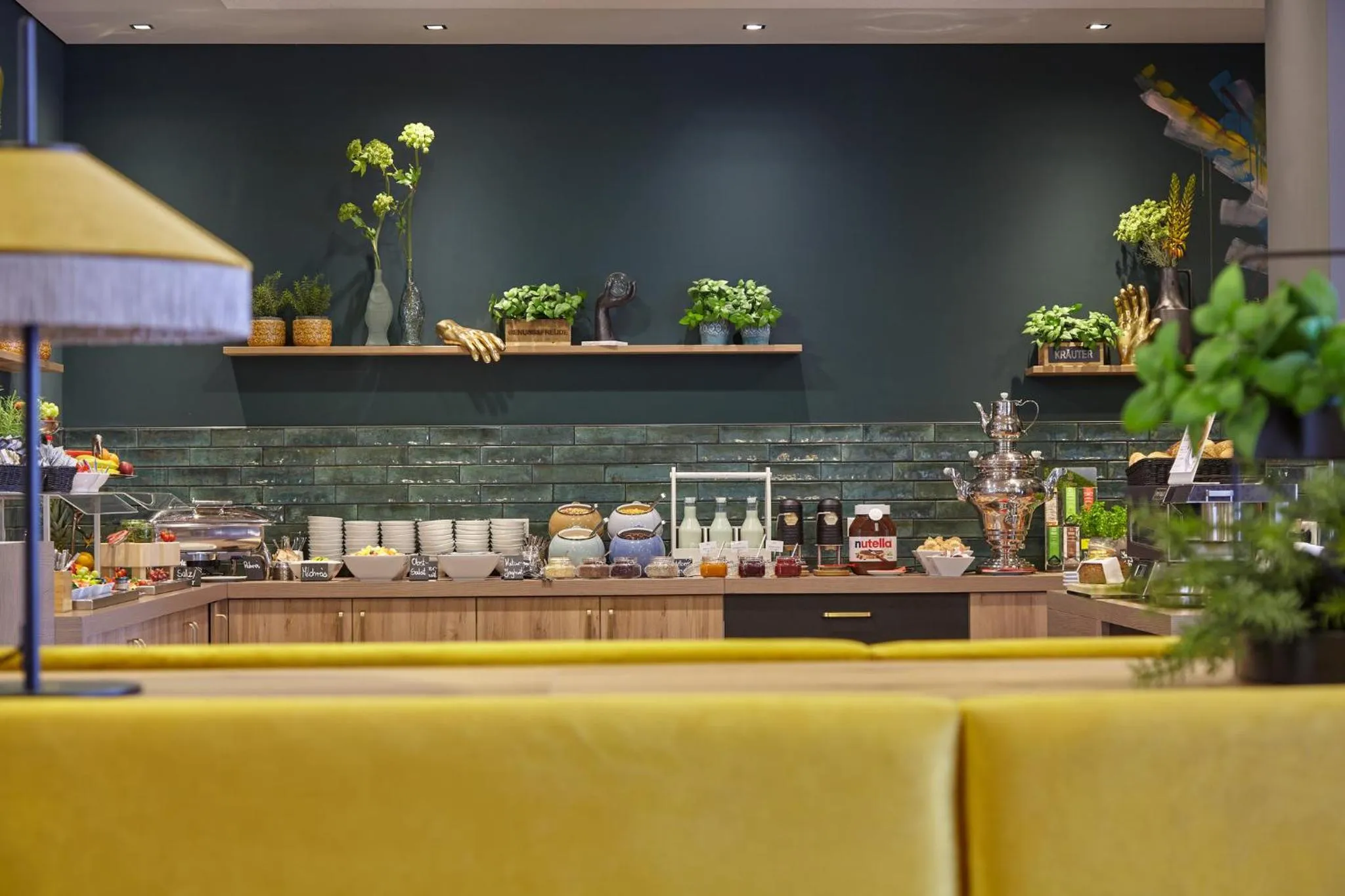 Restaurant/places to eat in the niu Fusion