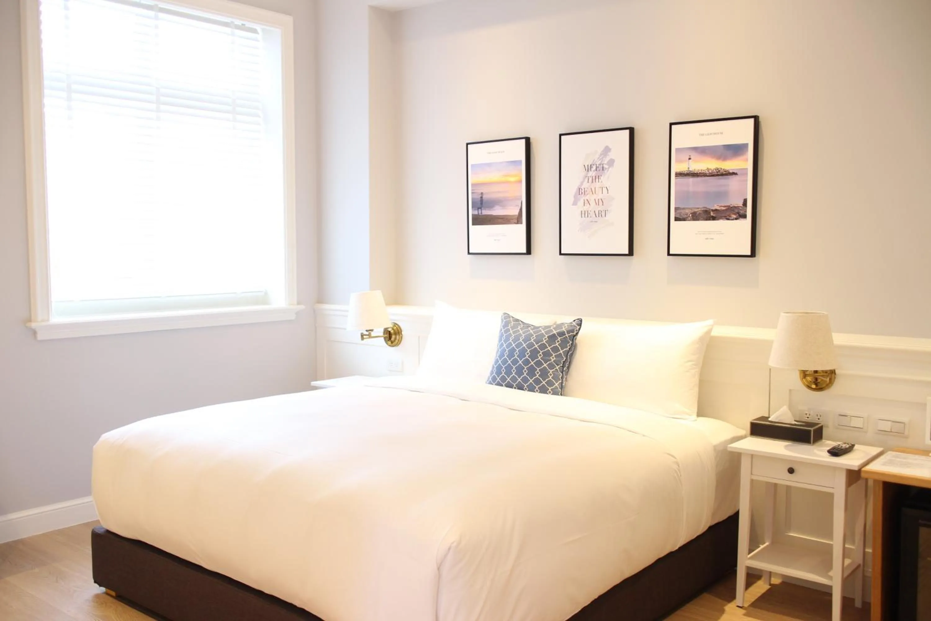Bed in Notting Leaf B&B