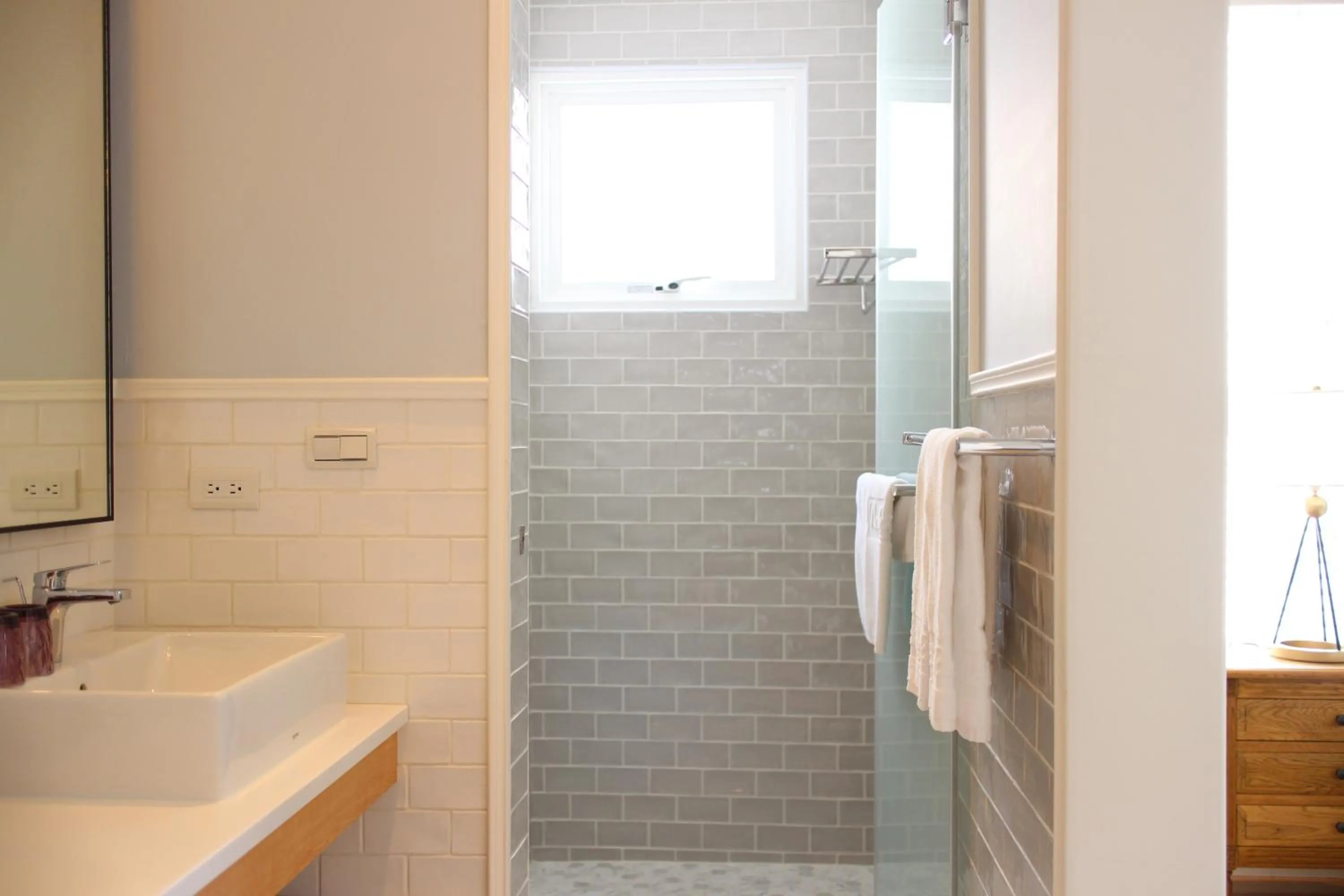 Shower in Notting Leaf B&B