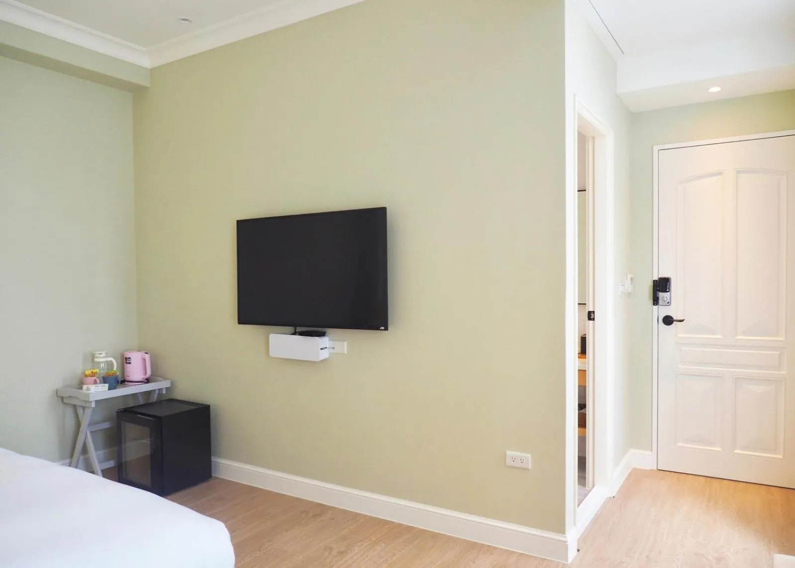 TV and multimedia, Bed in Notting Leaf B&B
