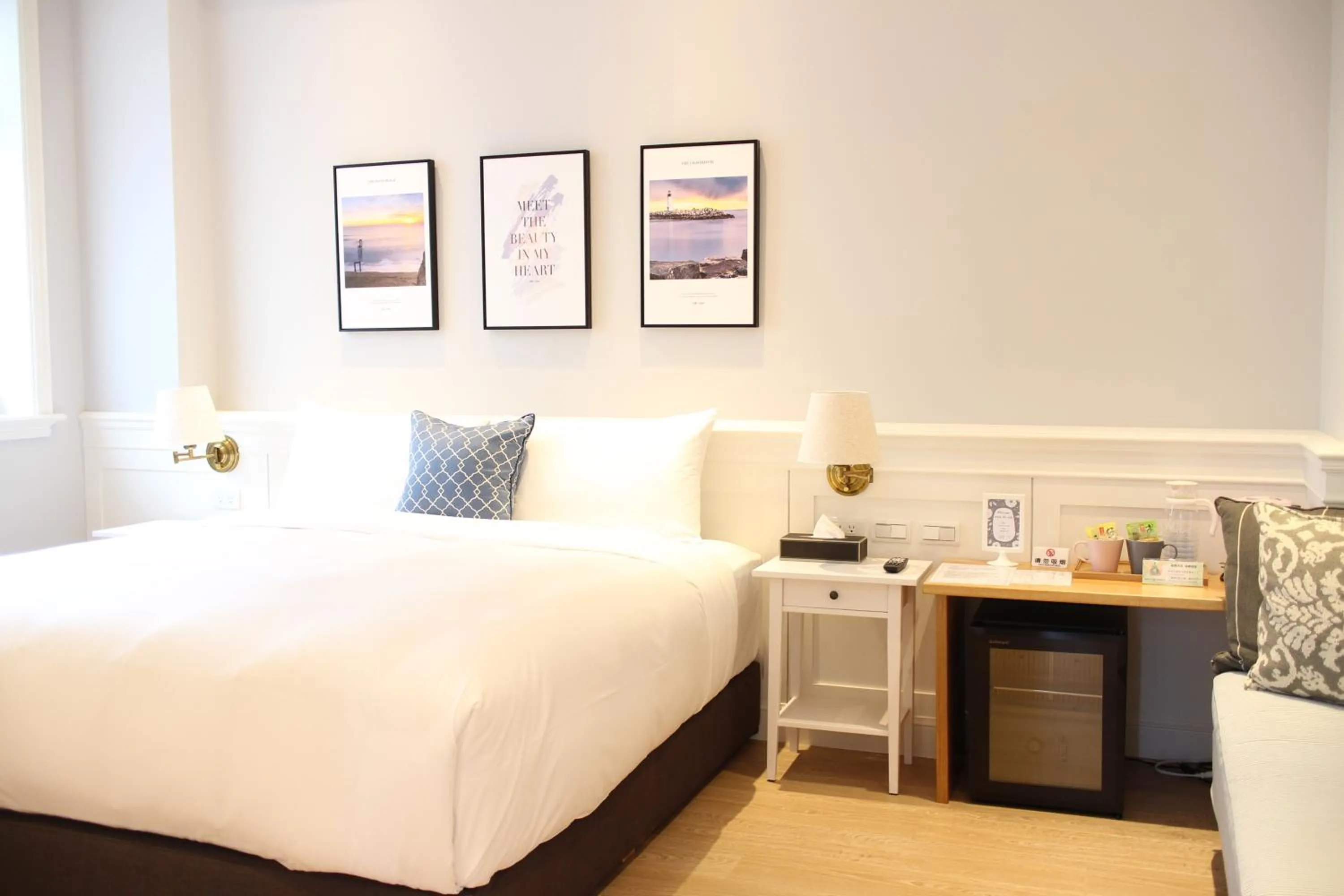 Bed in Notting Leaf B&B
