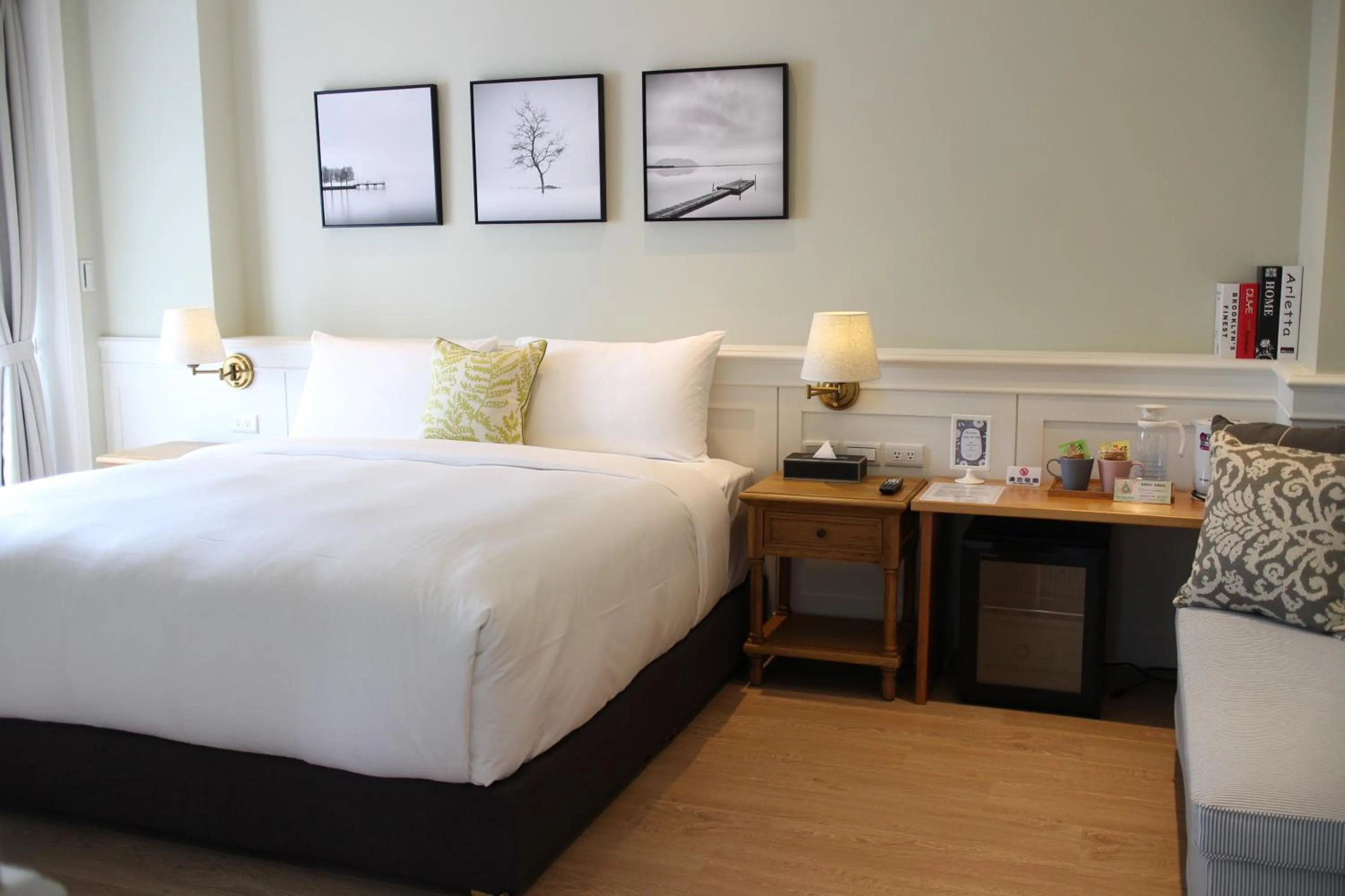 Bed in Notting Leaf B&B