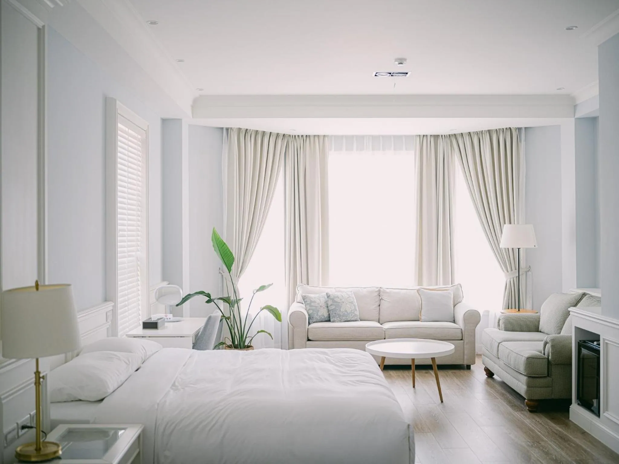 Photo of the whole room, Bed in Notting Leaf B&B