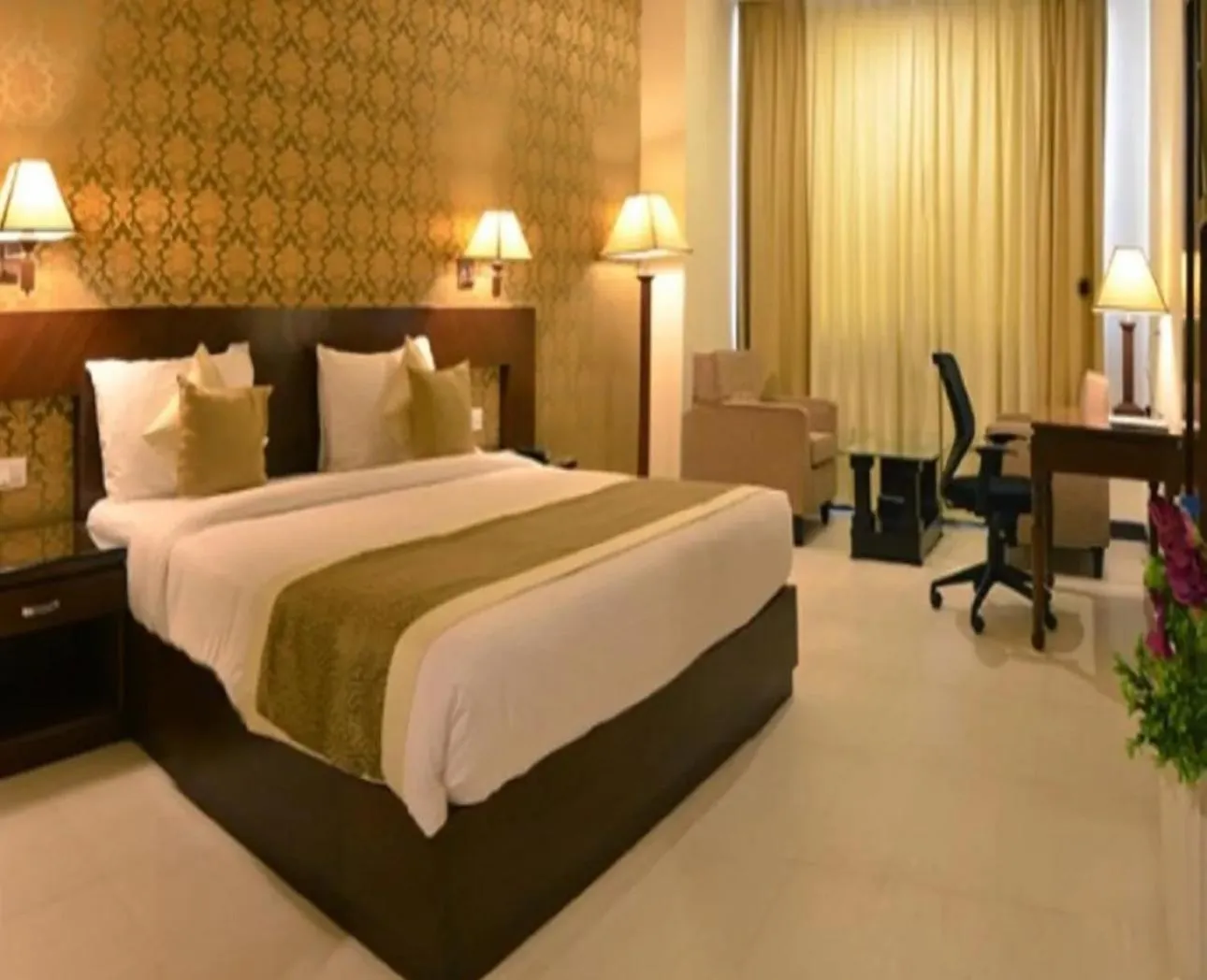 Bed in Hotel Devashish Haldwani