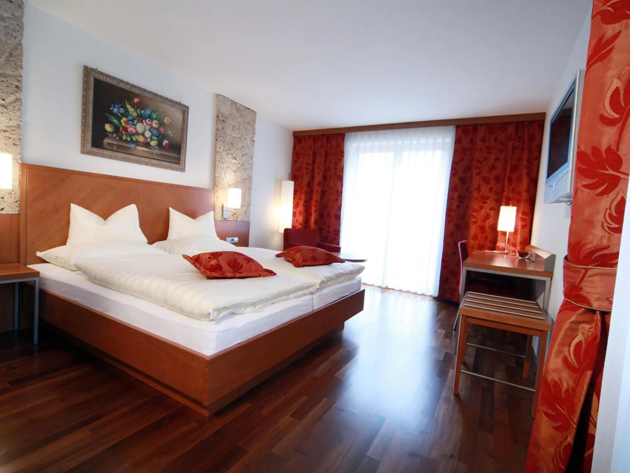 Photo of the whole room, Bed in Landgasthof Erber