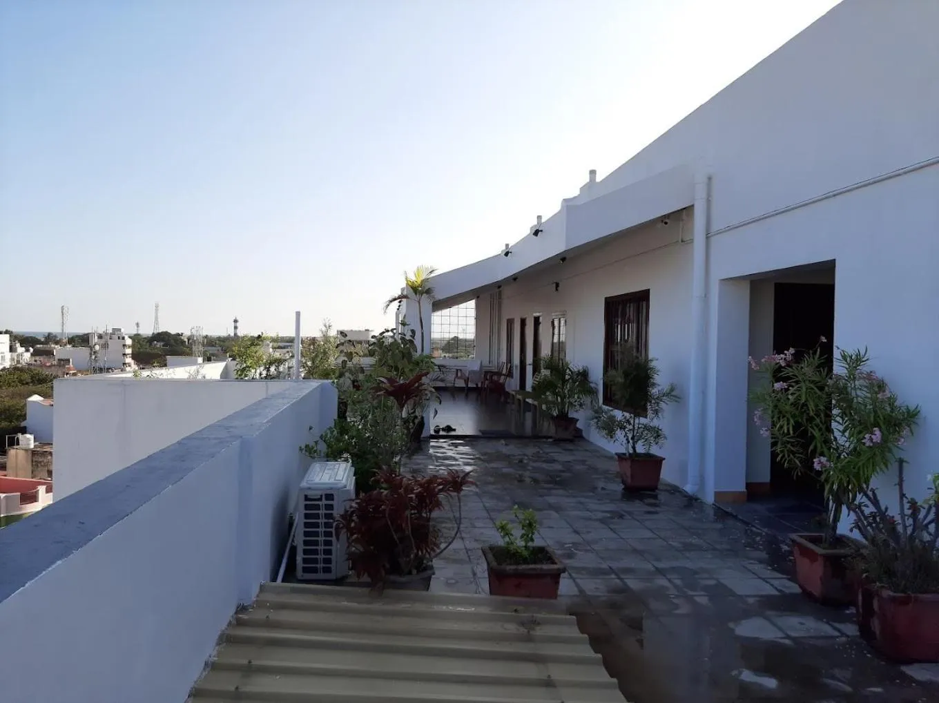 Day in The French Villa Elite