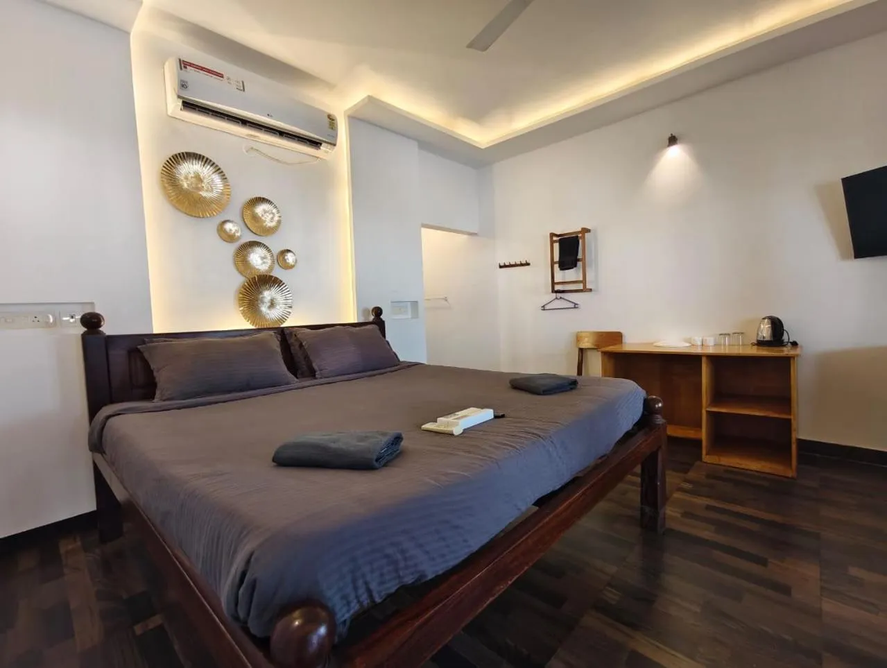 Bed in The French Villa Elite