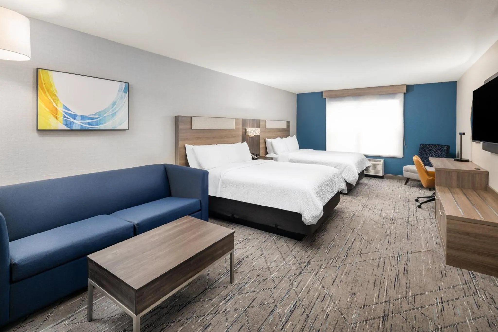 Photo of the whole room, Bed in Holiday Inn Express & Suites - Green Bay East by IHG