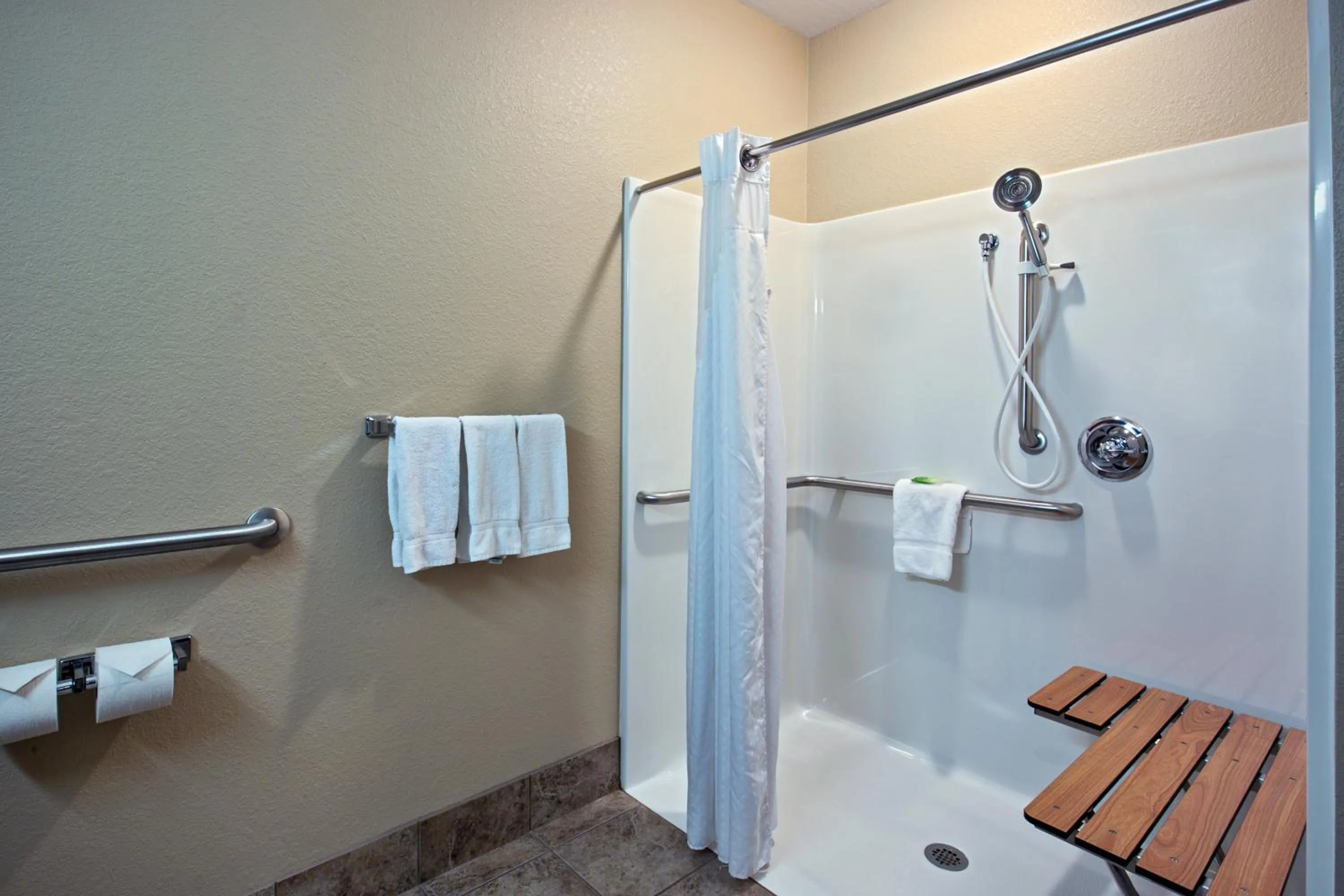 Bathroom in Holiday Inn Express & Suites - Green Bay East by IHG
