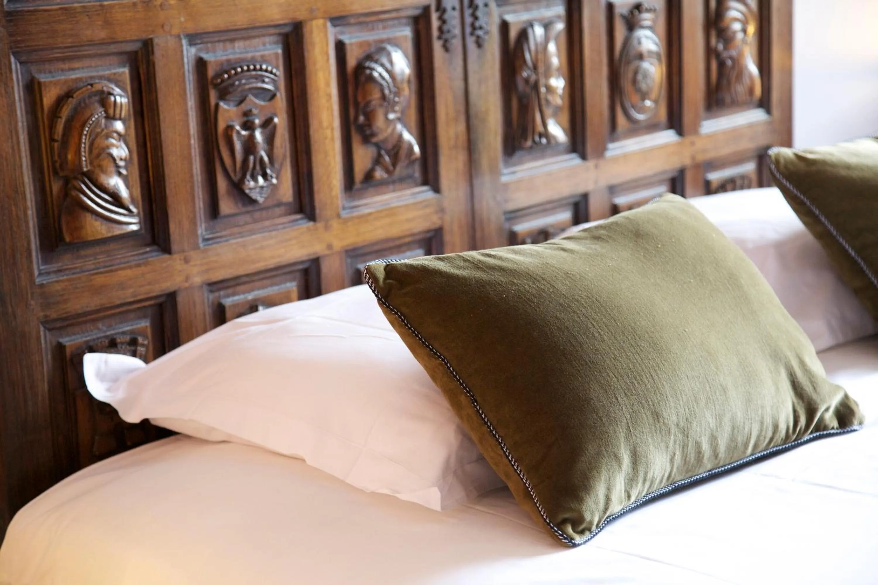 Decorative detail, Bed in La bohème - Chambres d’hôtes