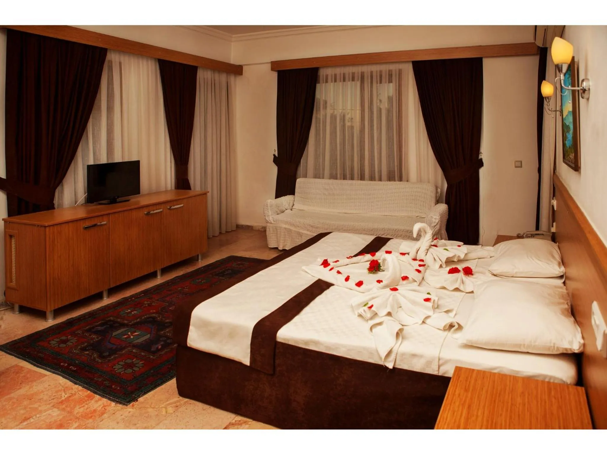 Living room, Bed in Panorama Plaza