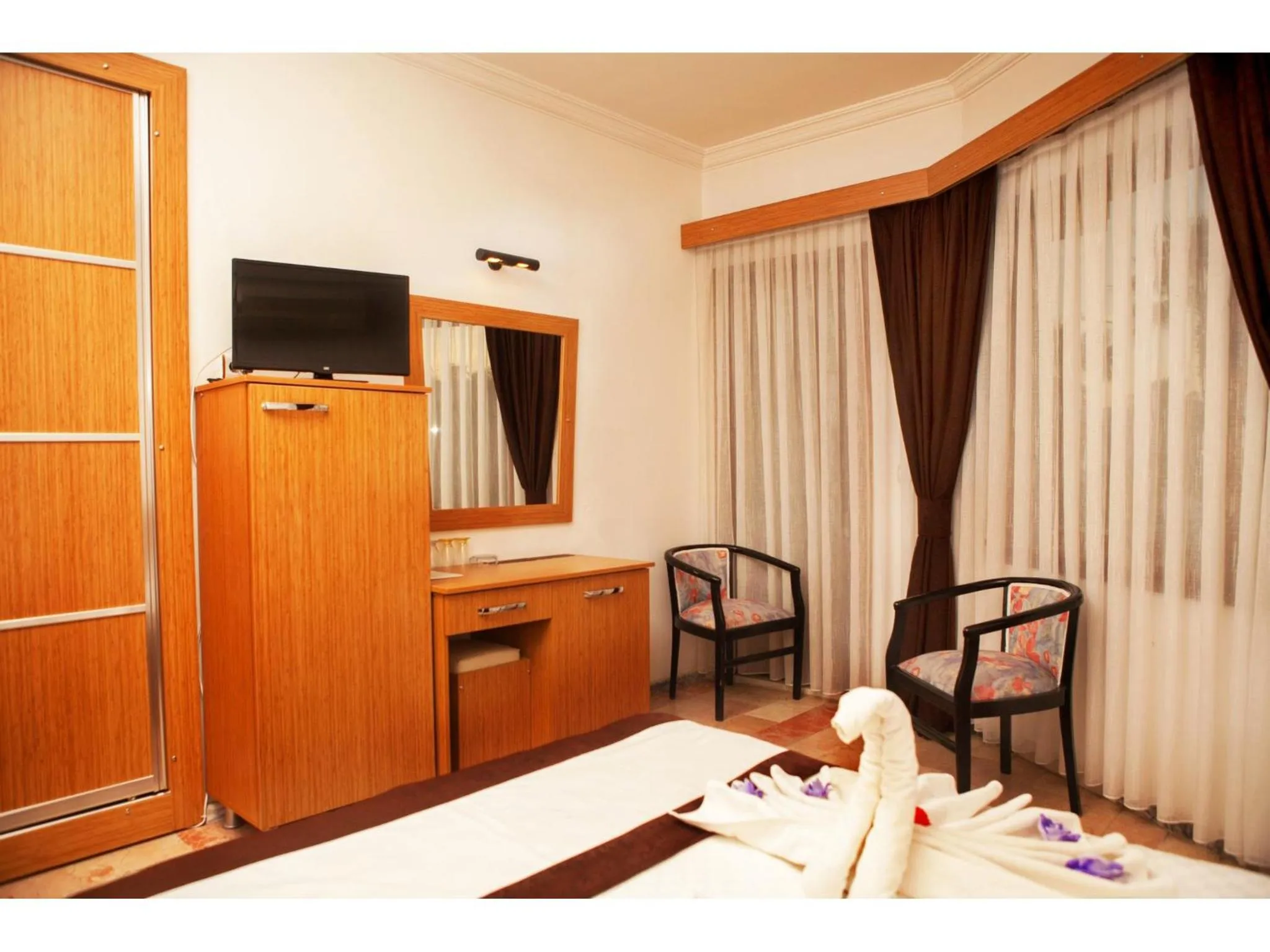 Decorative detail, Bed in Panorama Plaza