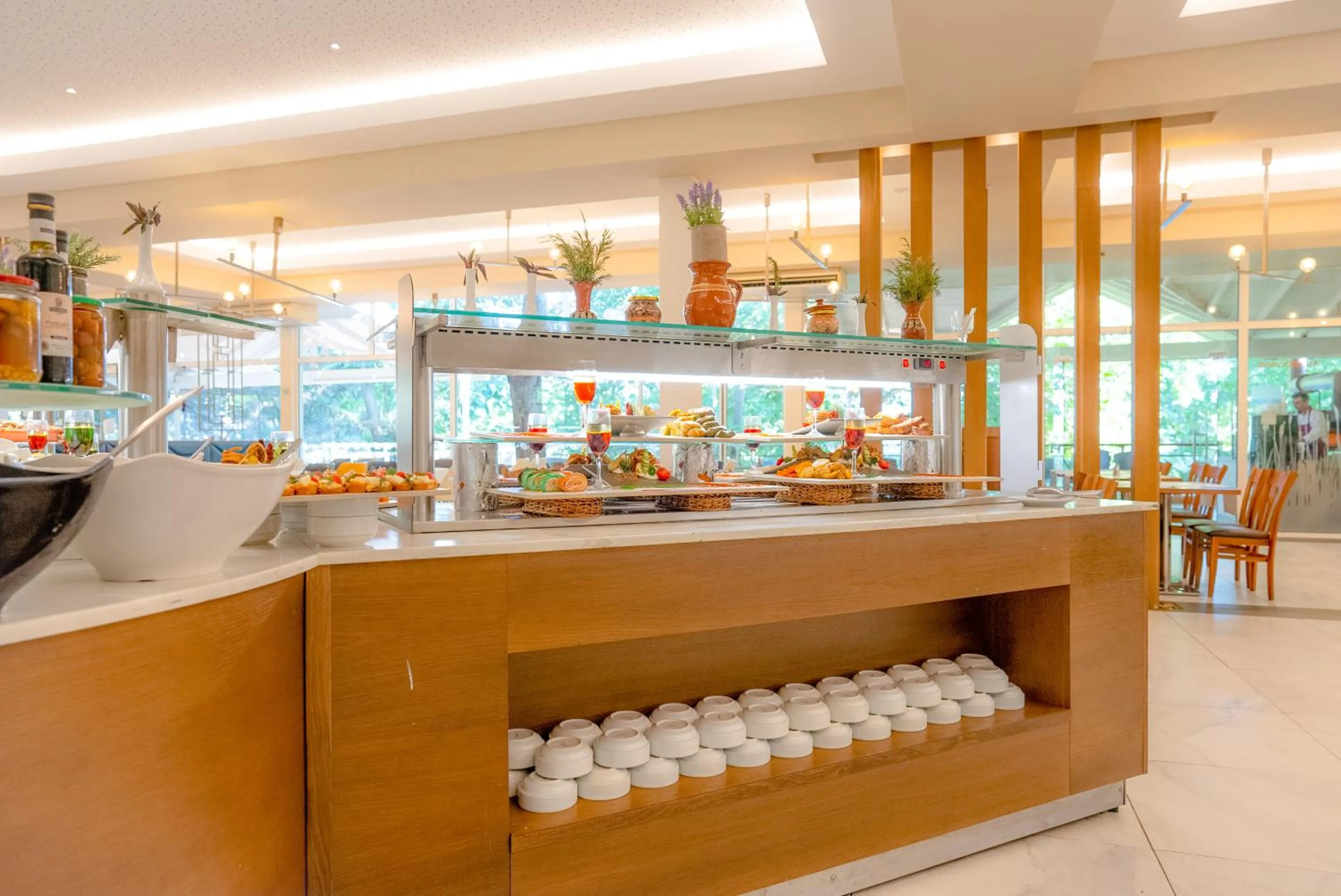 Restaurant/places to eat in Vita Park Hotel & Aqua Park